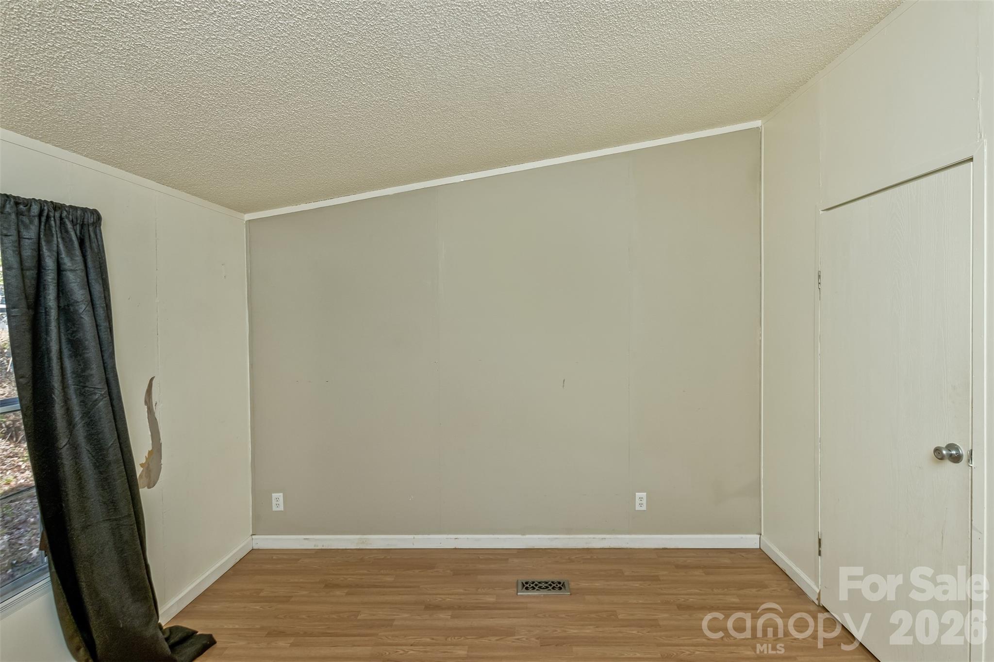 142 River Breeze Drive