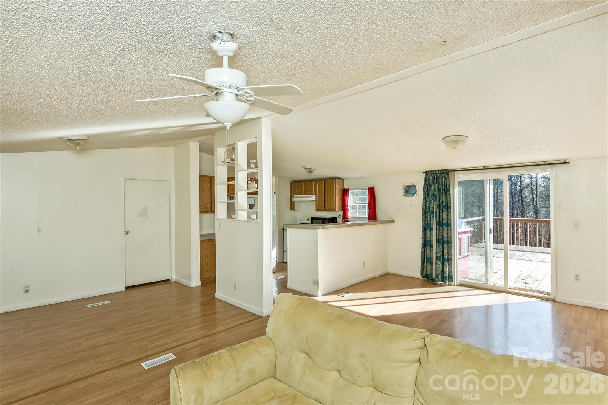 142 River Breeze Drive