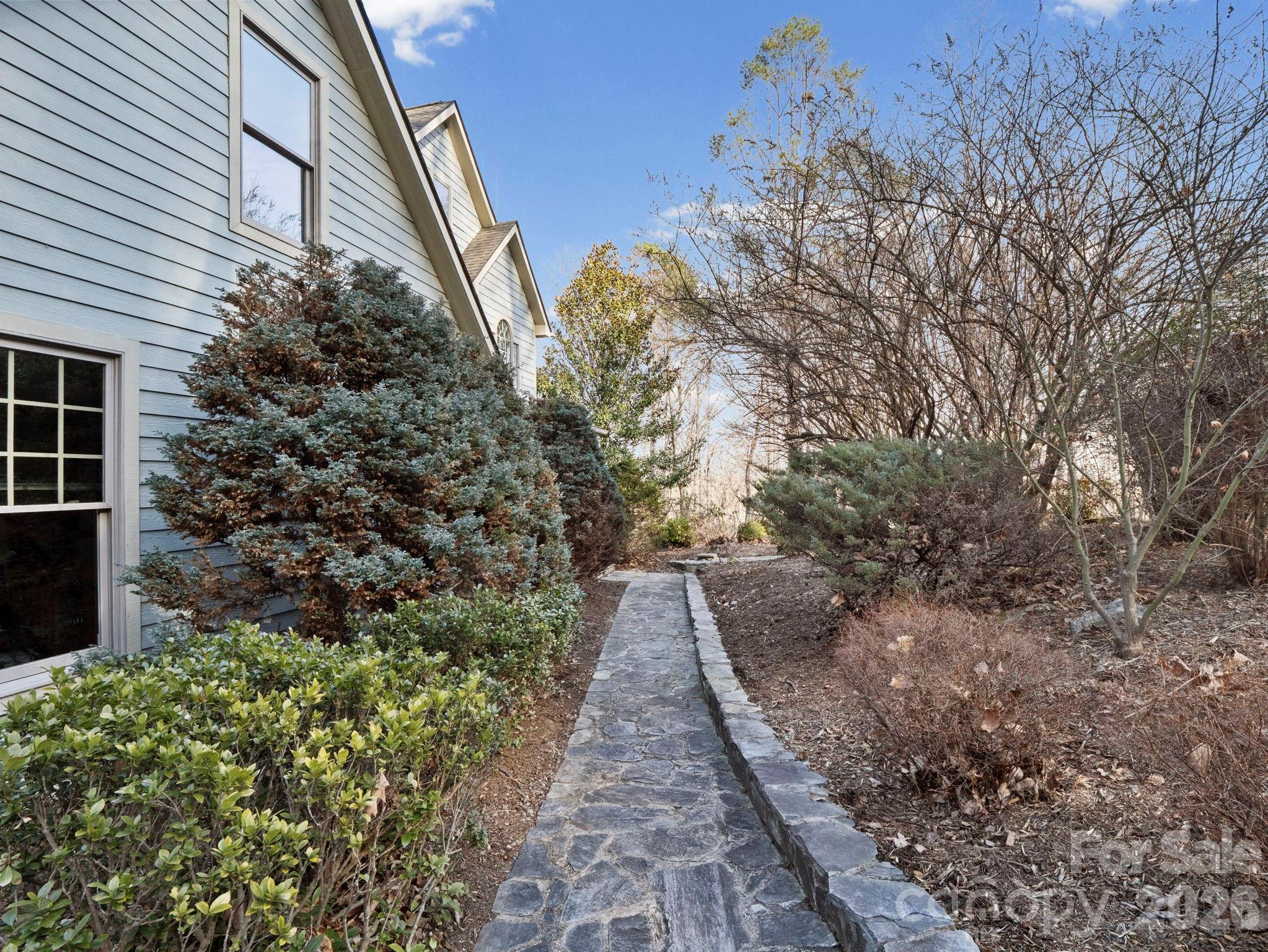 308 Bluebird Road
