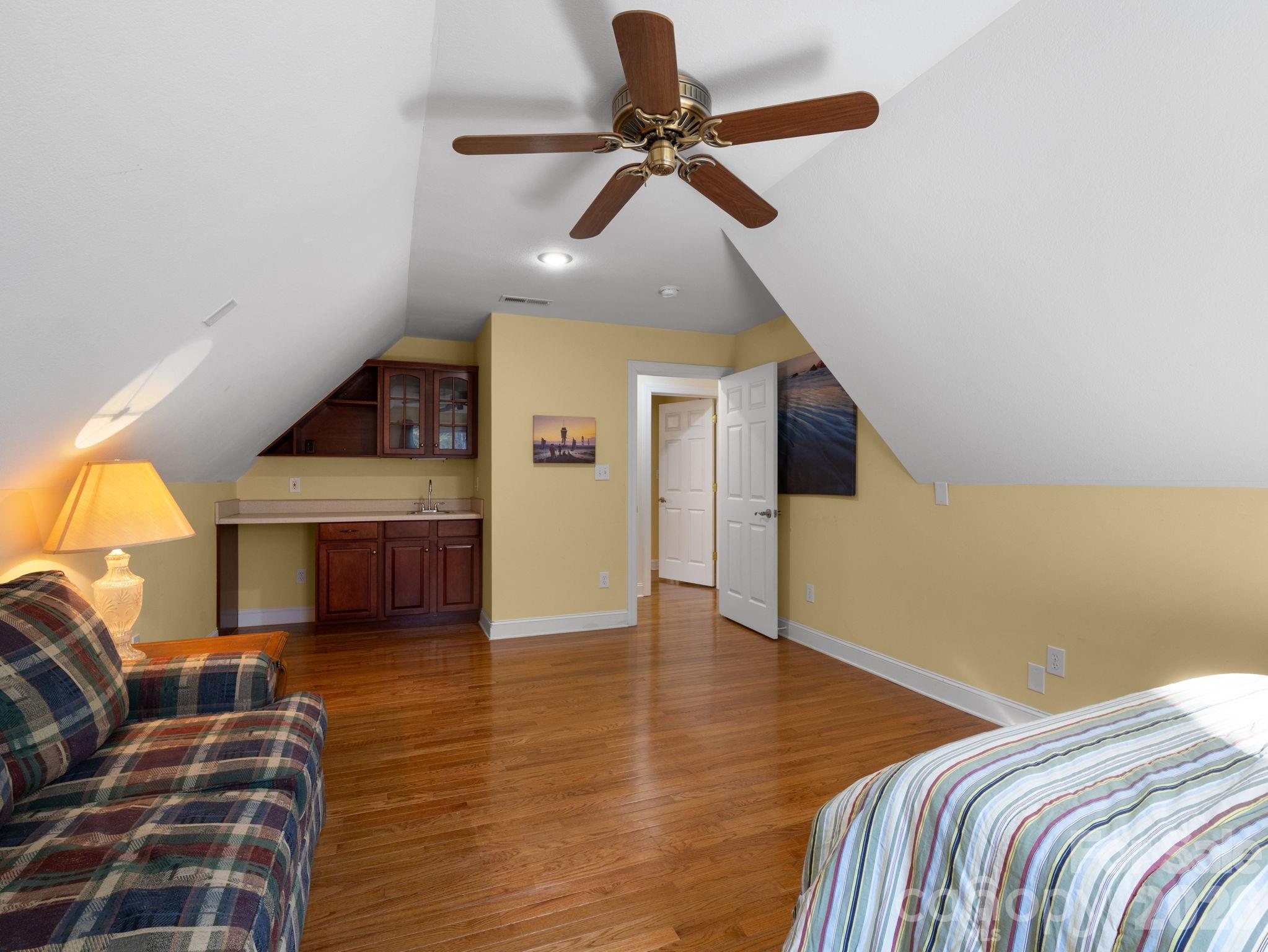 308 Bluebird Road