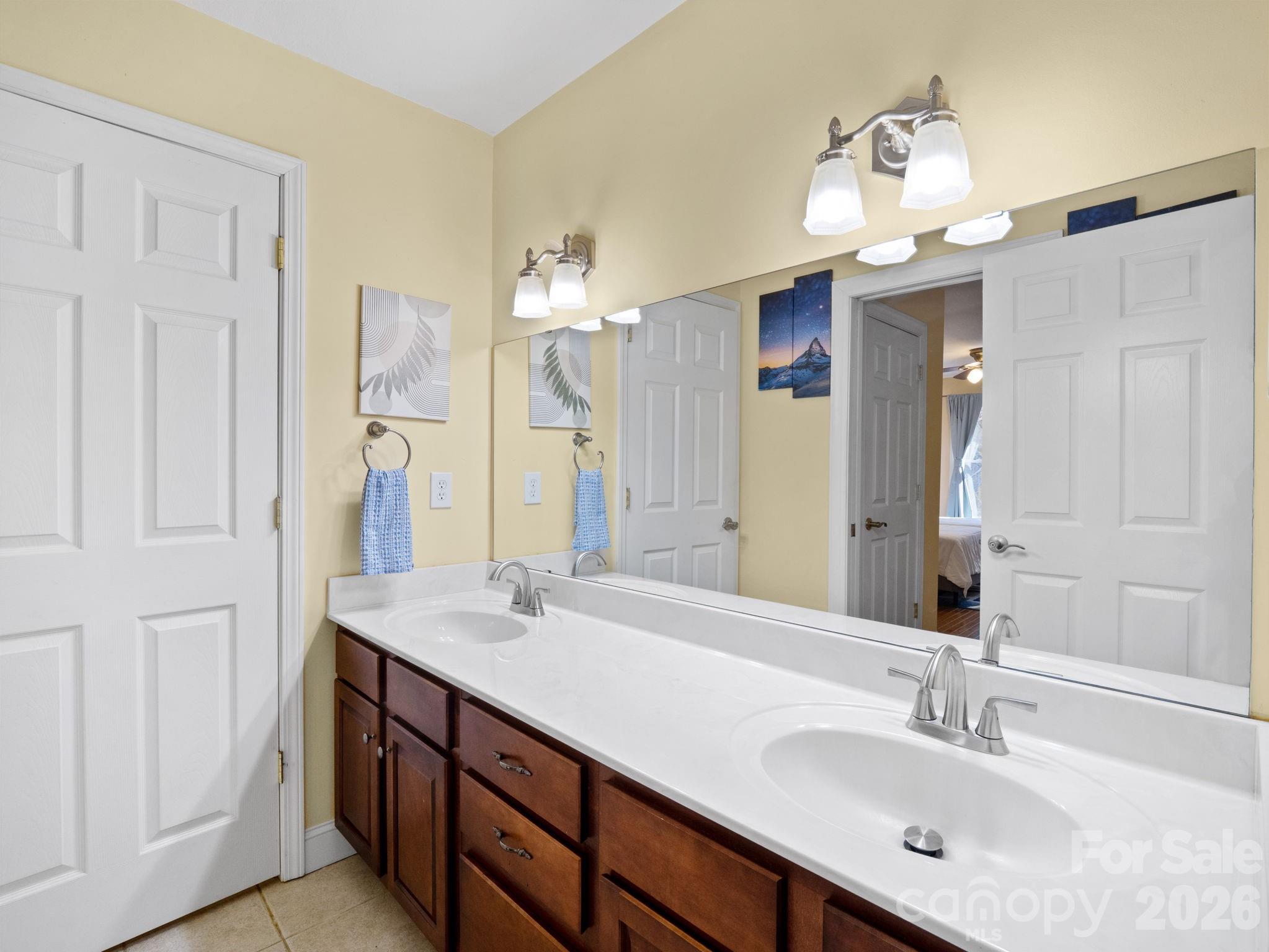 308 Bluebird Road