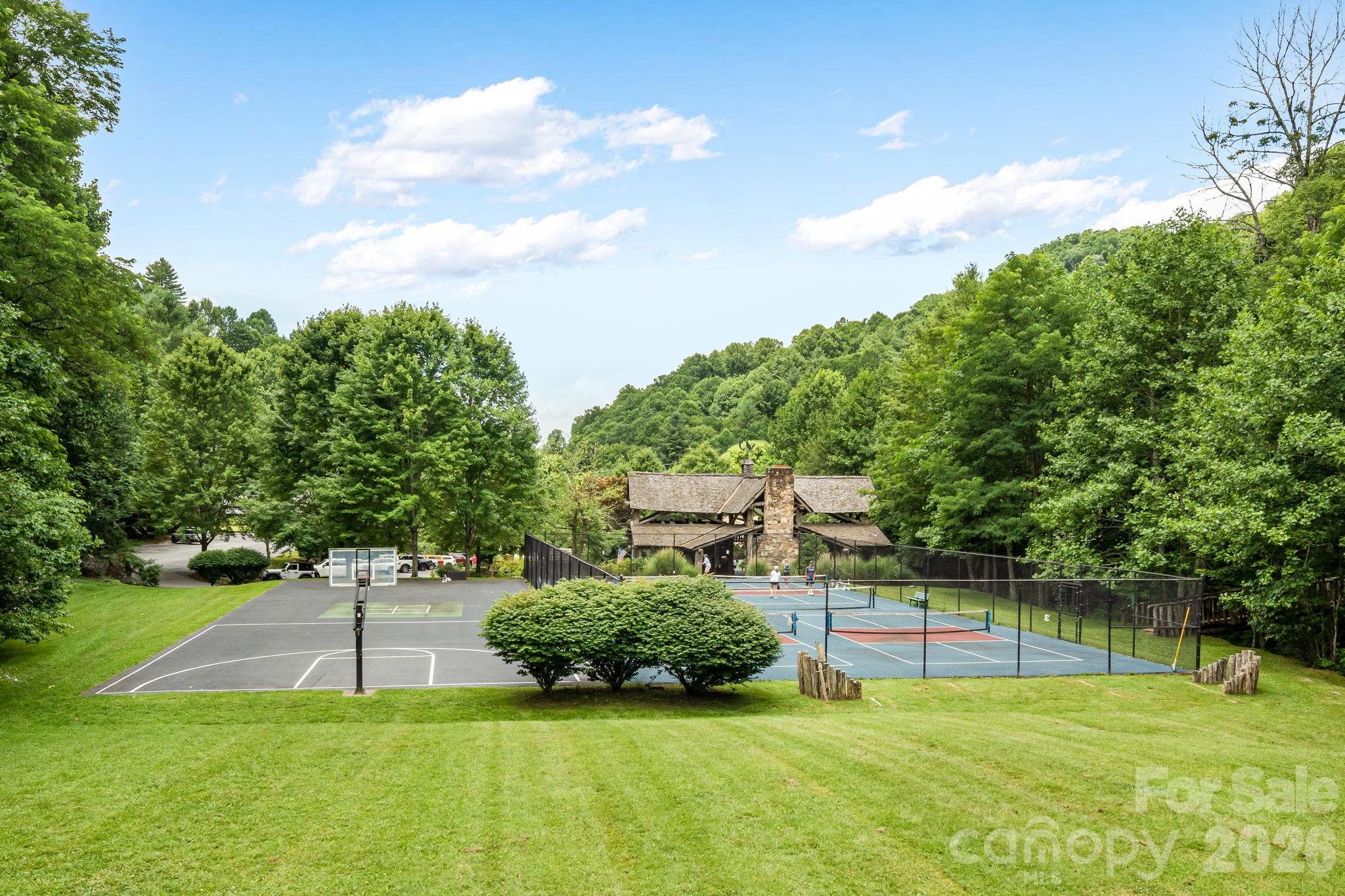 422 Glenaire Drive