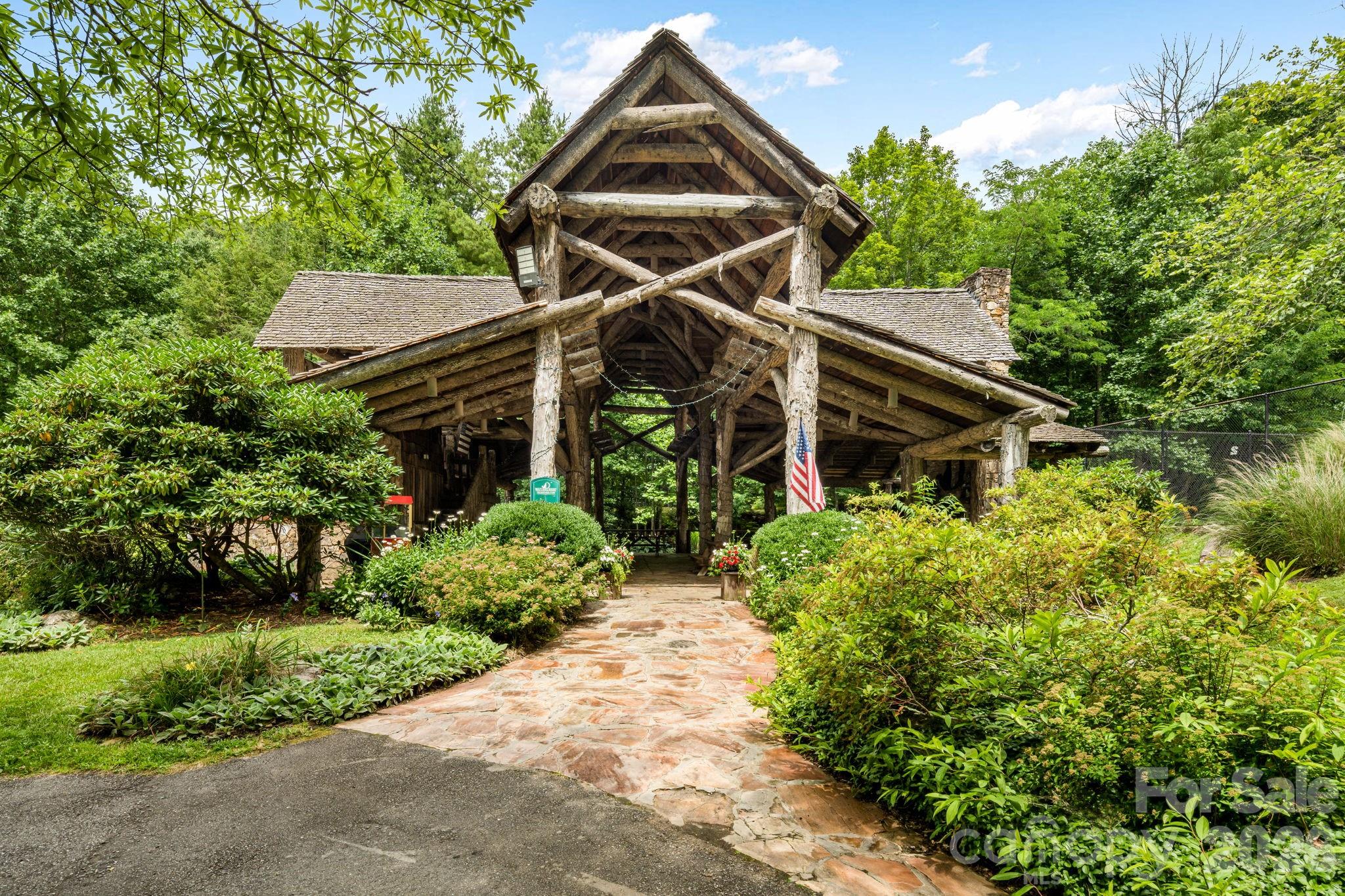 422 Glenaire Drive