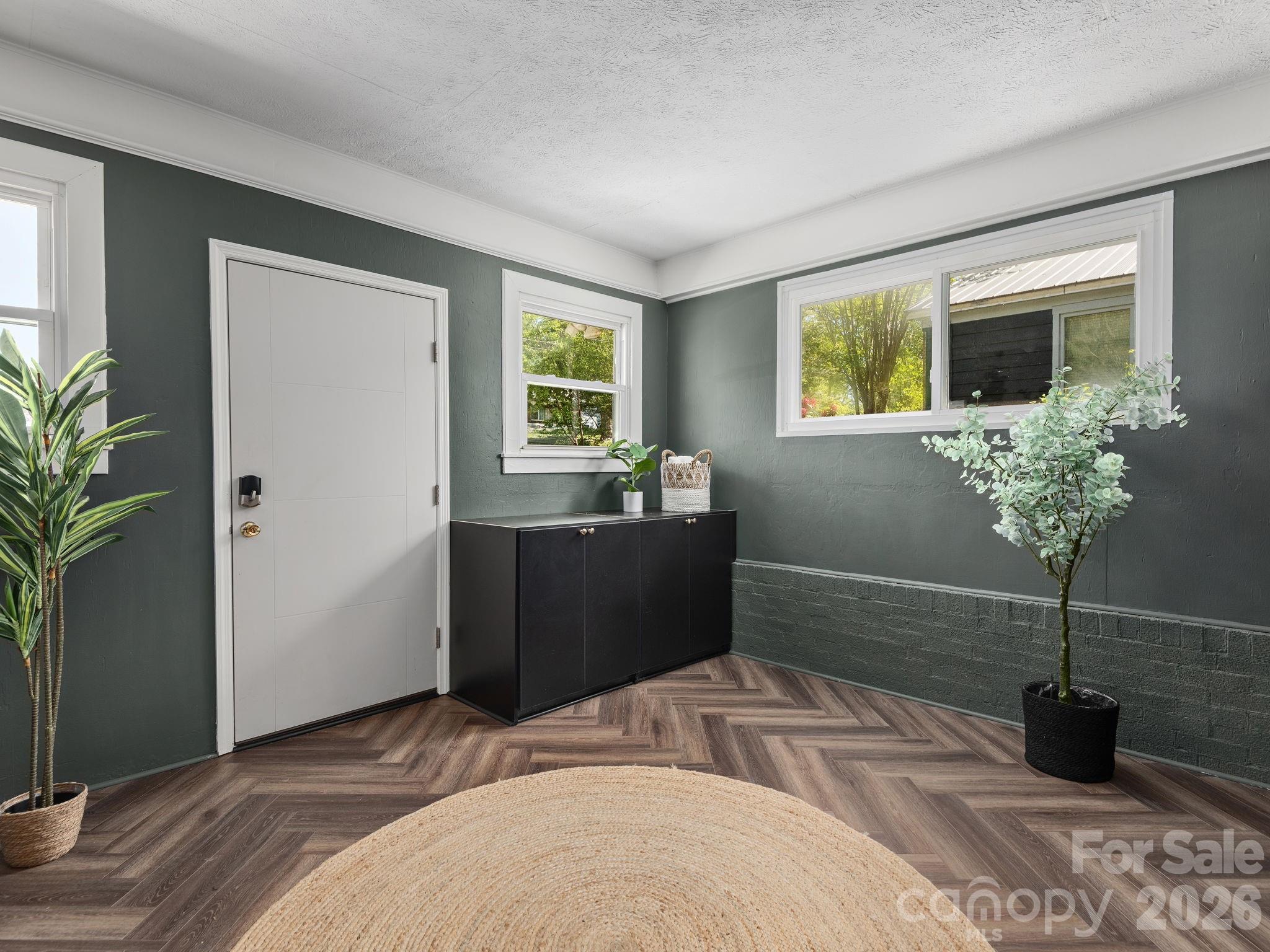 8 Fernlawn Road