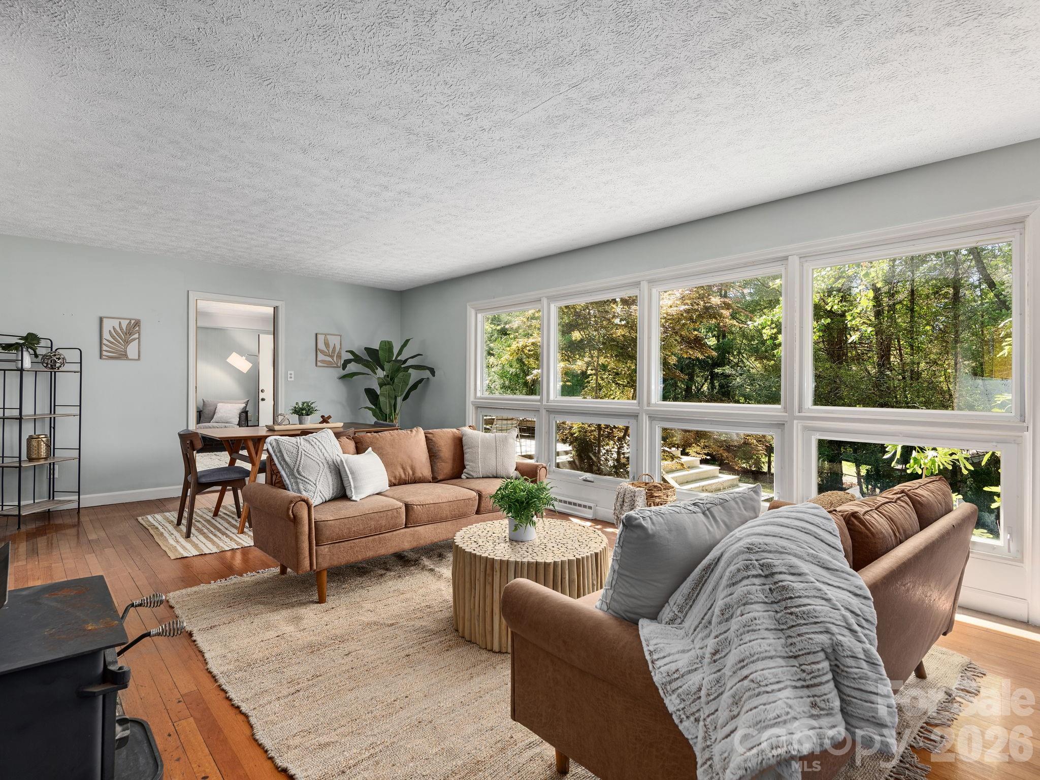 8 Fernlawn Road