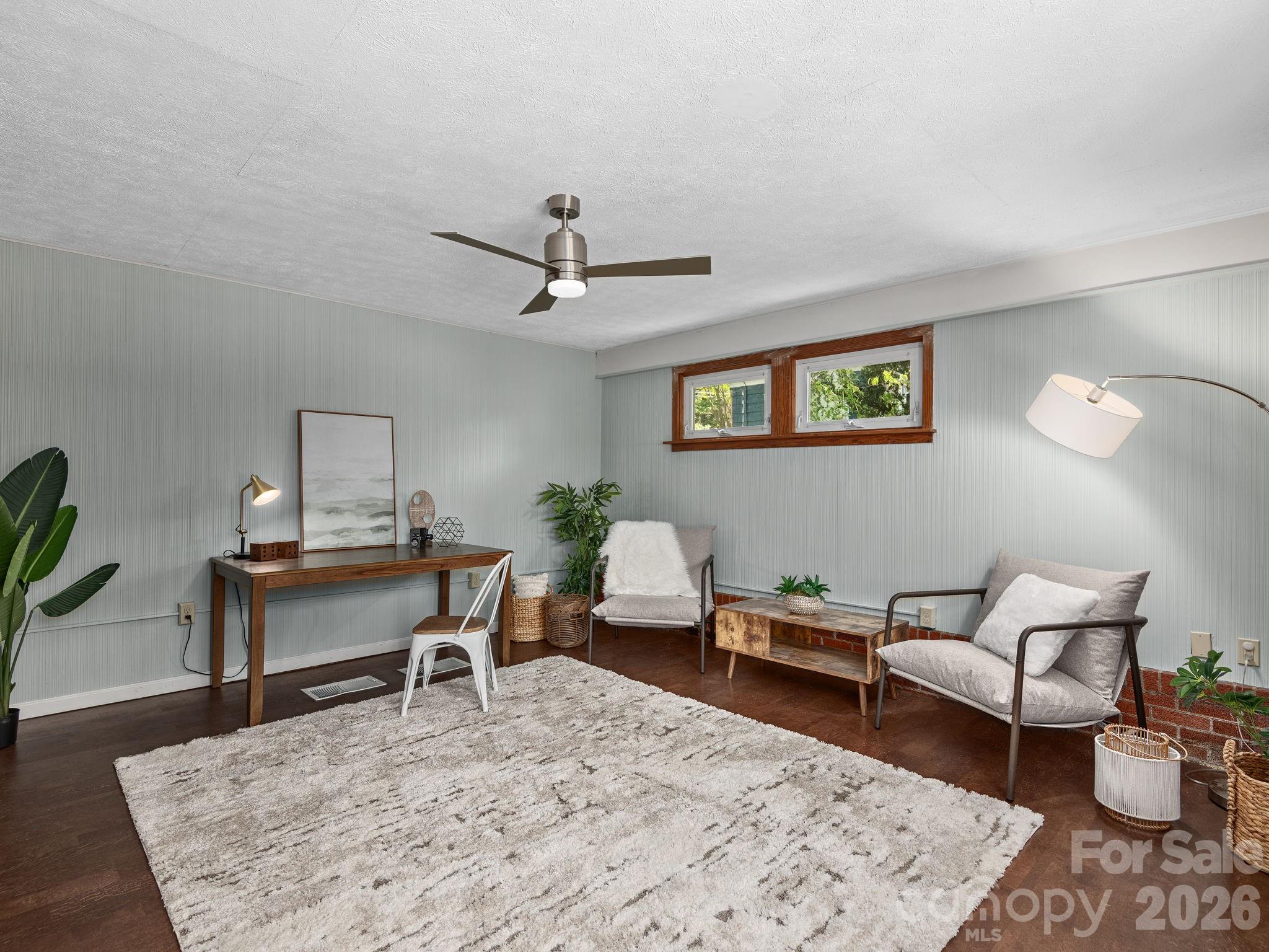 8 Fernlawn Road