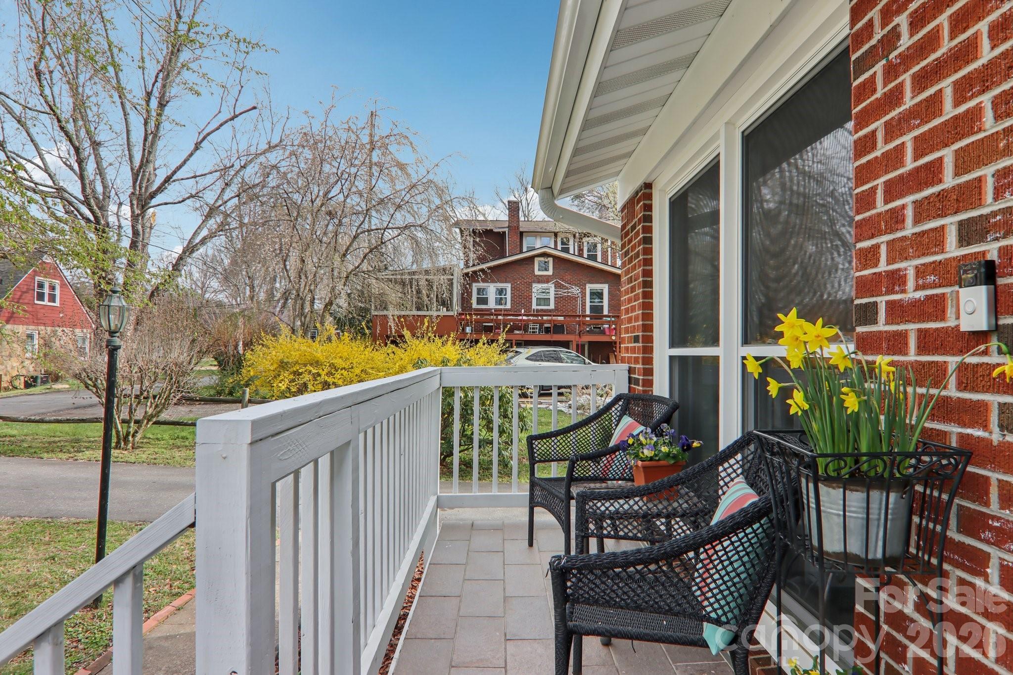 98 Oak Knoll Road