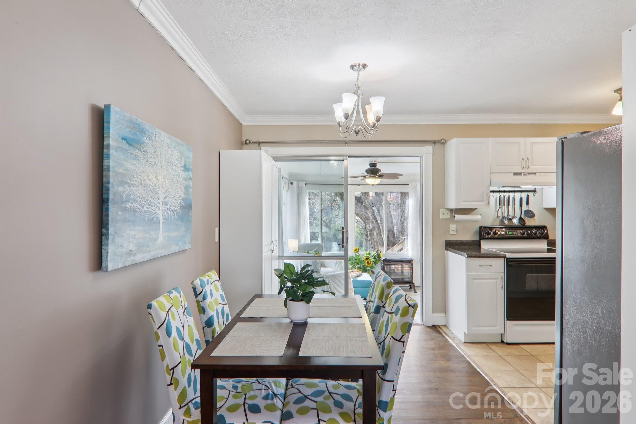 98 Oak Knoll Road