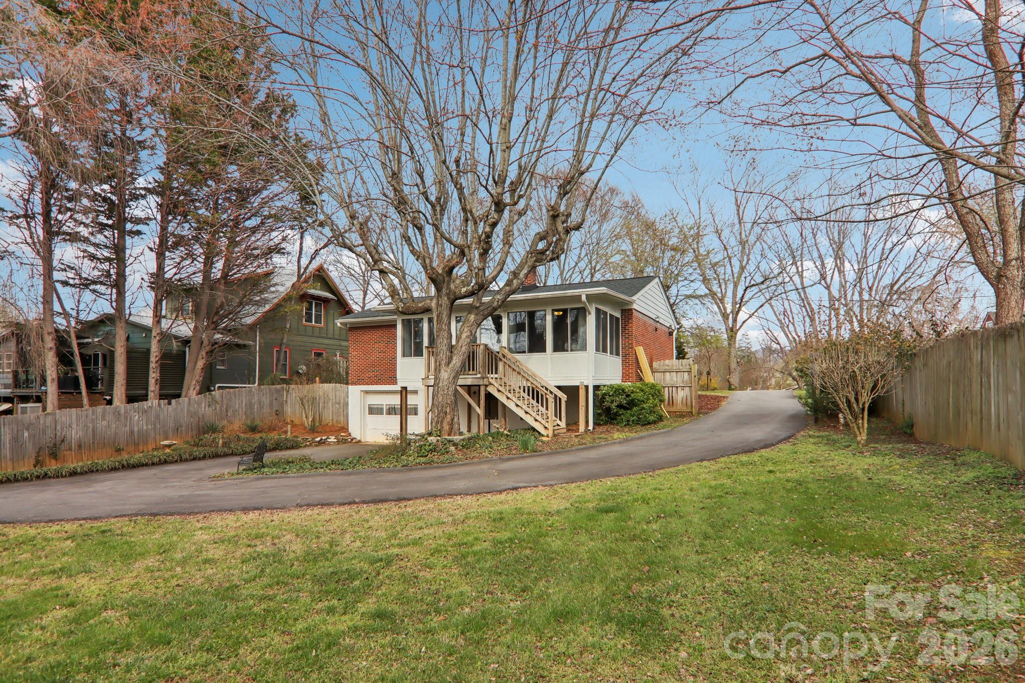 98 Oak Knoll Road