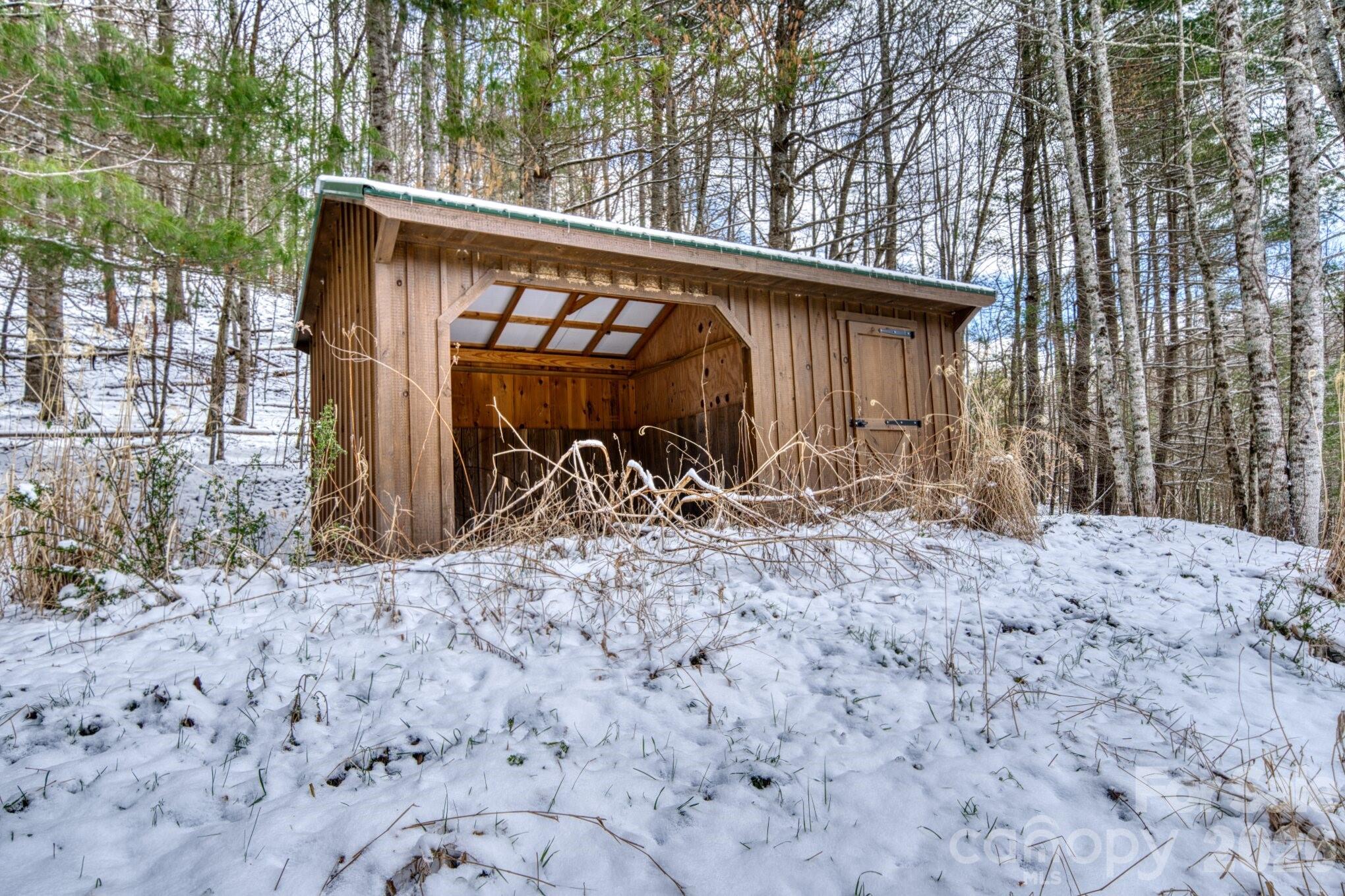 292 Crow Lane