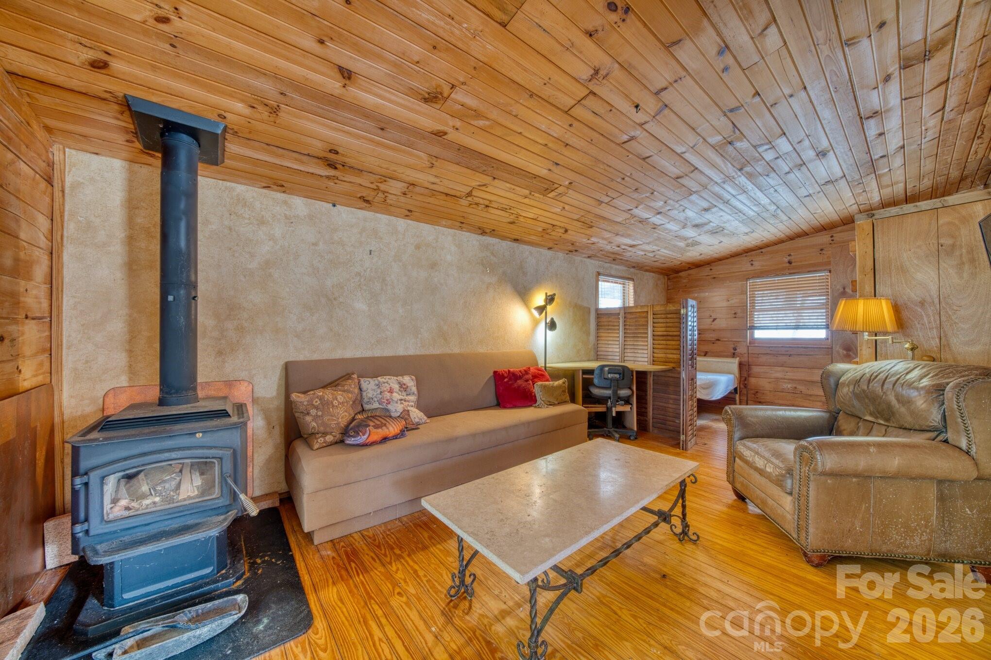 292 Crow Lane