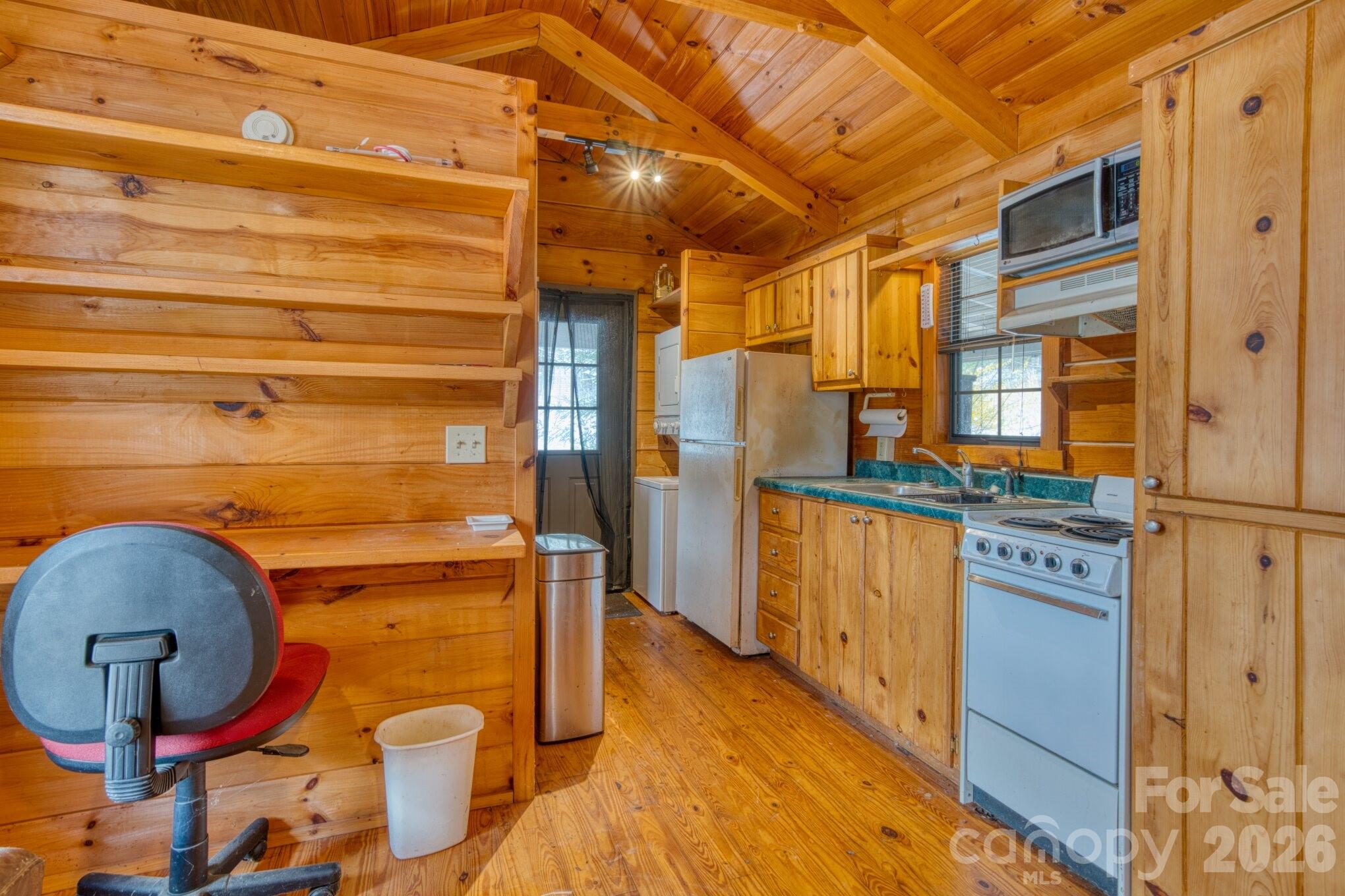 292 Crow Lane