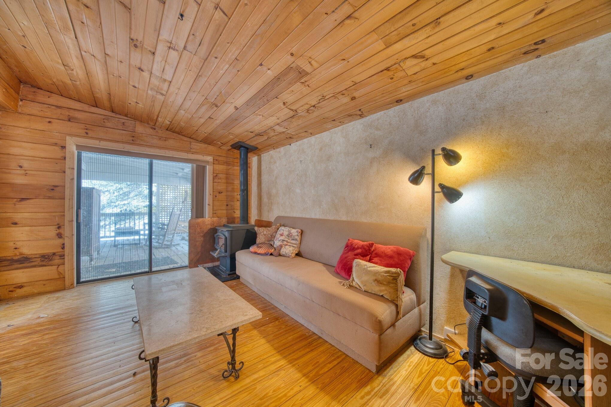 292 Crow Lane