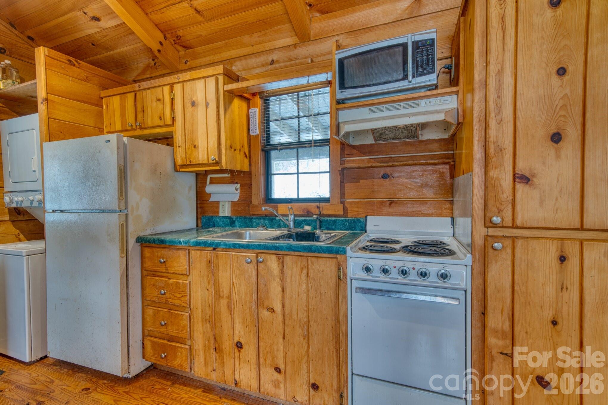 292 Crow Lane