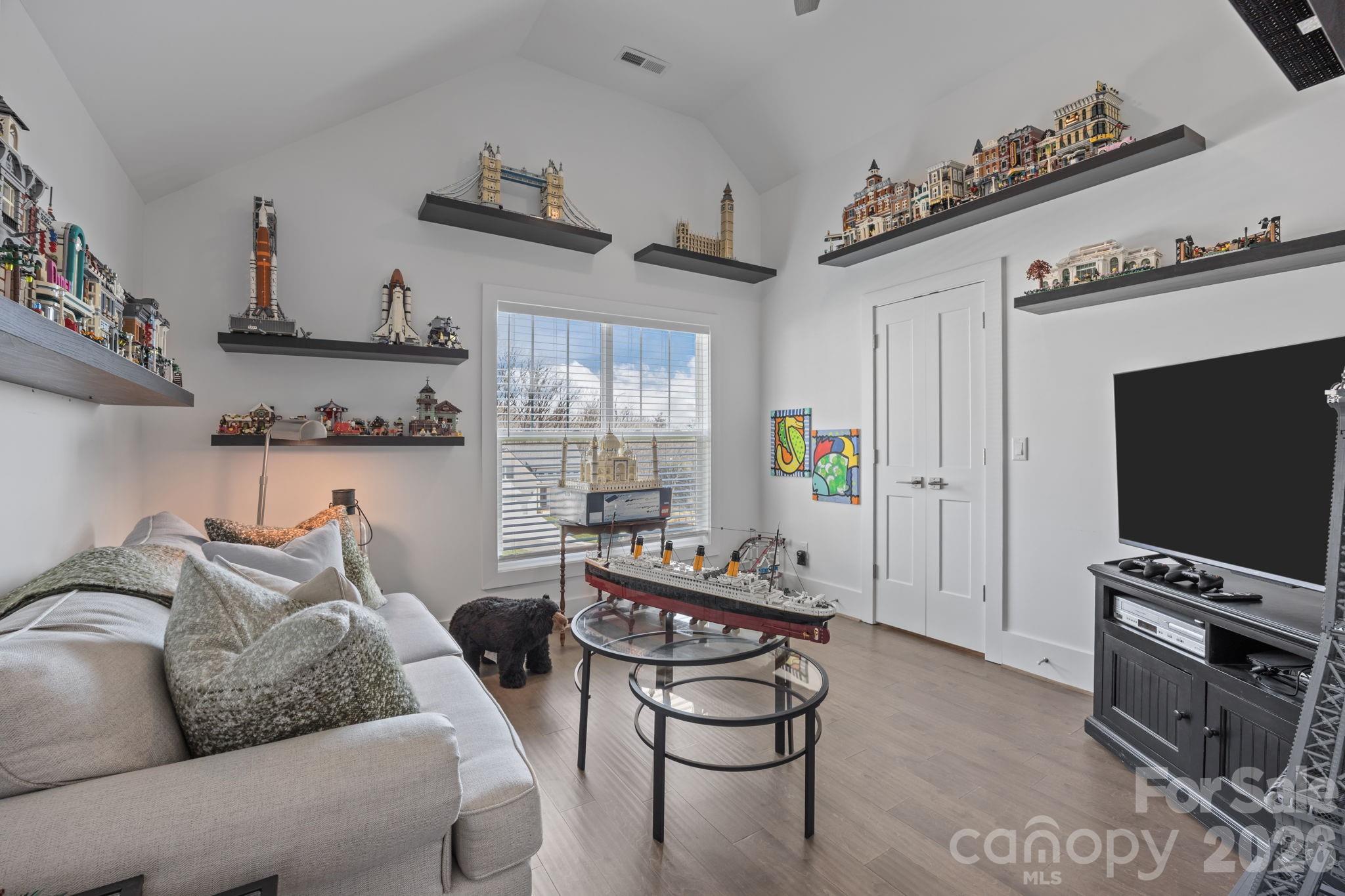 112 Meadow Breeze Road