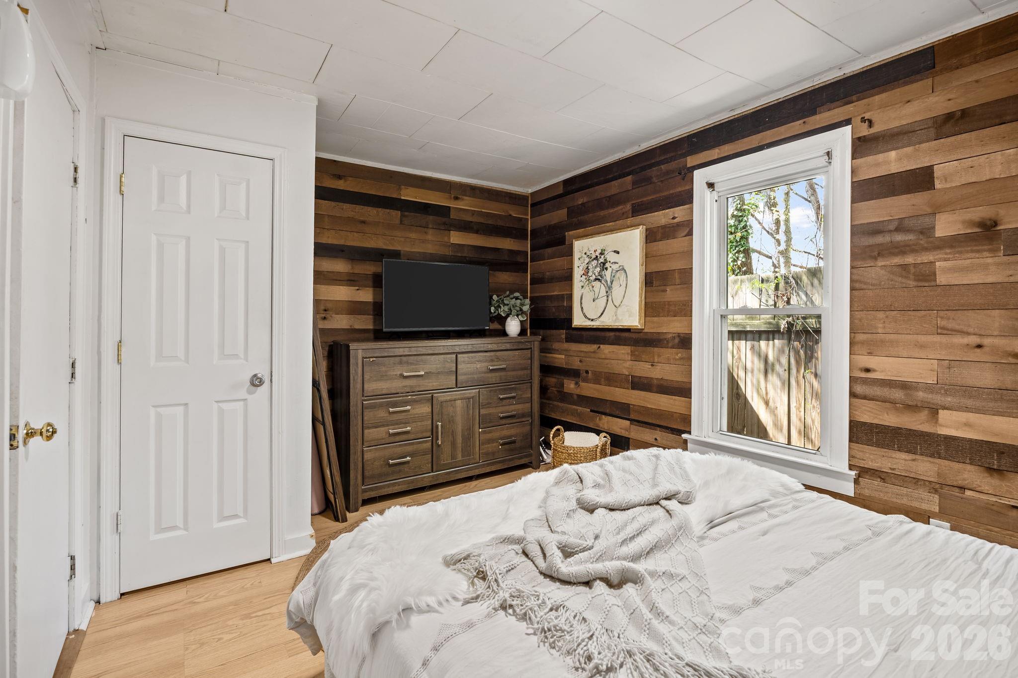 11 Log Cabin Trail