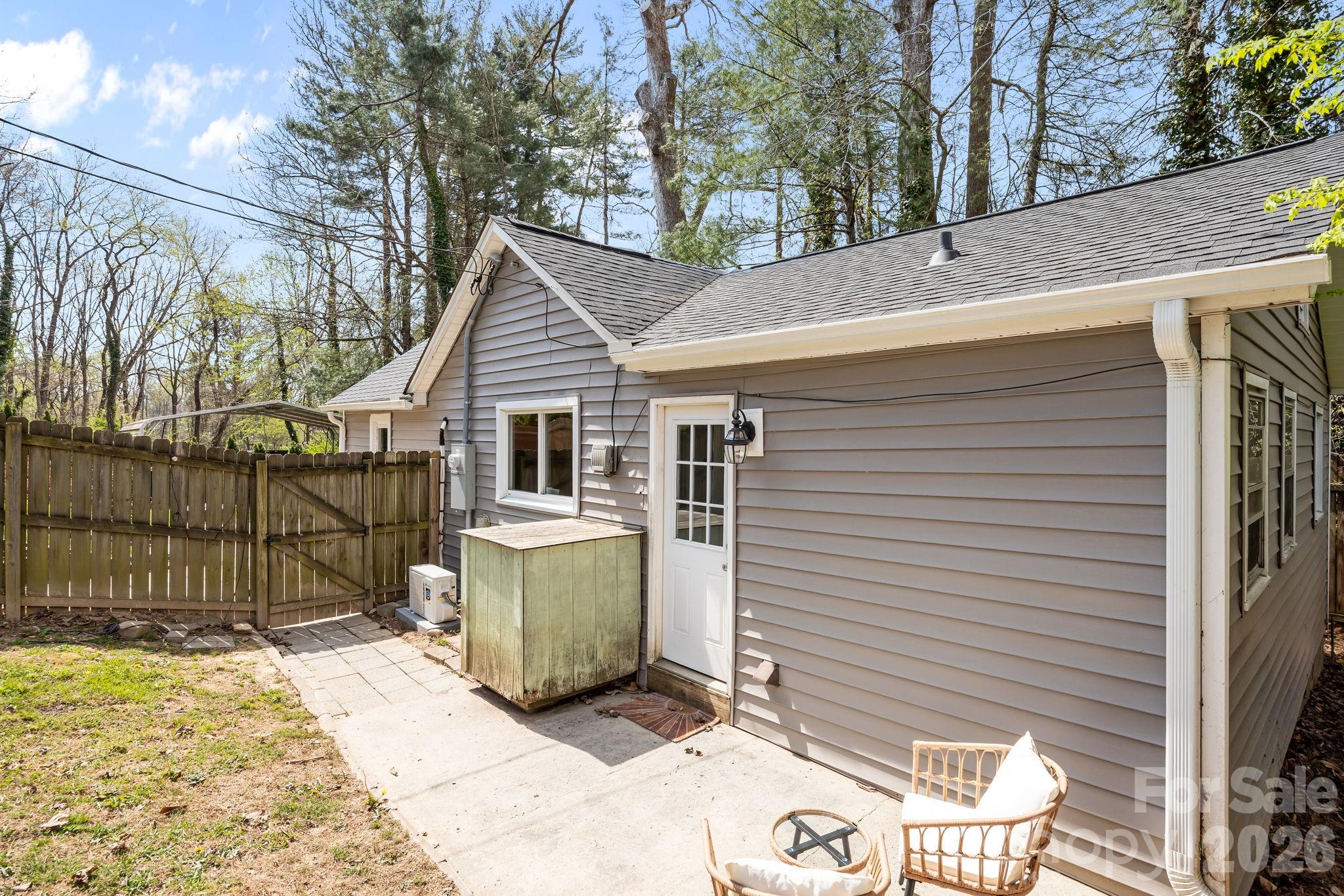 11 Log Cabin Trail