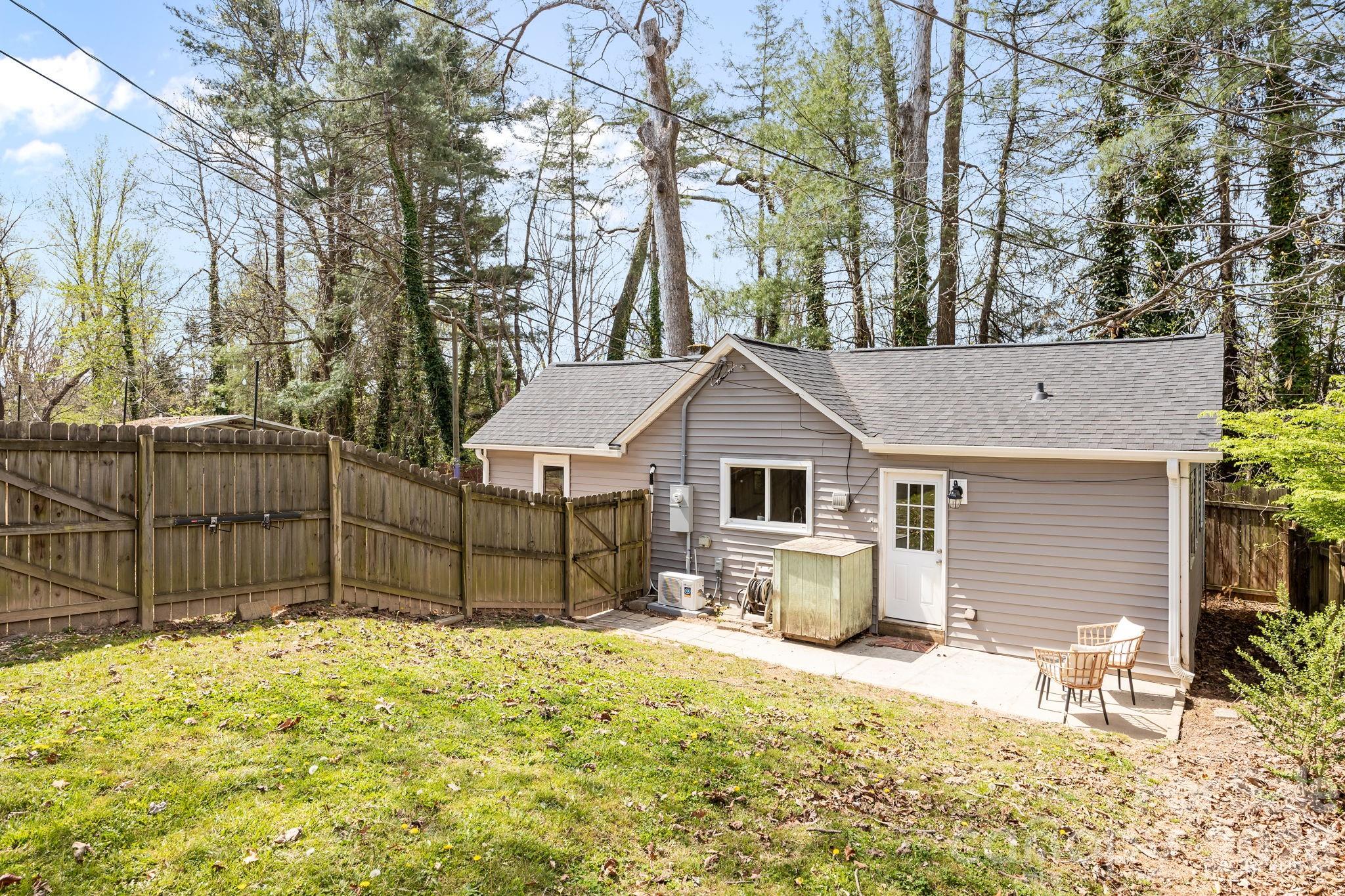 11 Log Cabin Trail