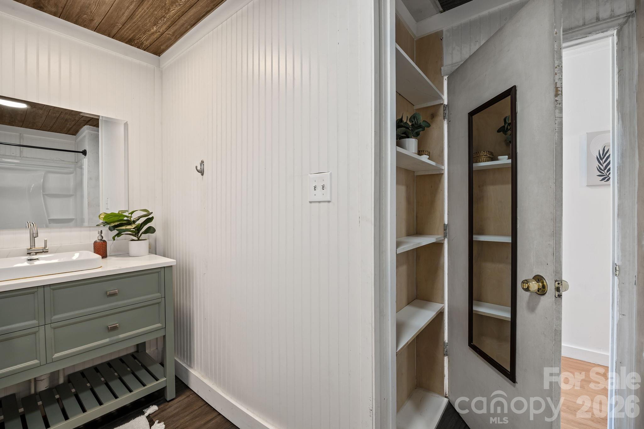 11 Log Cabin Trail
