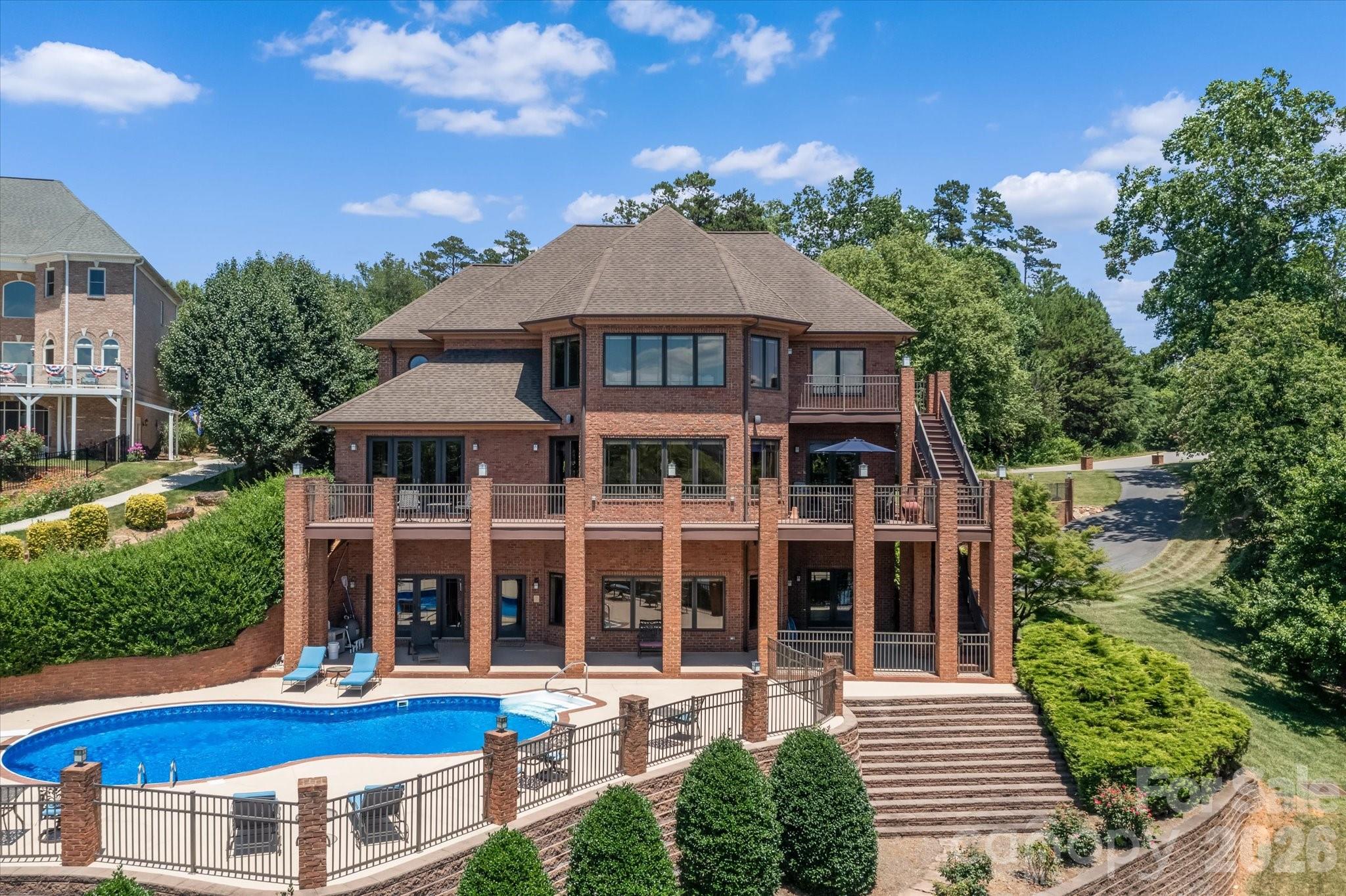 368 Players Ridge Road