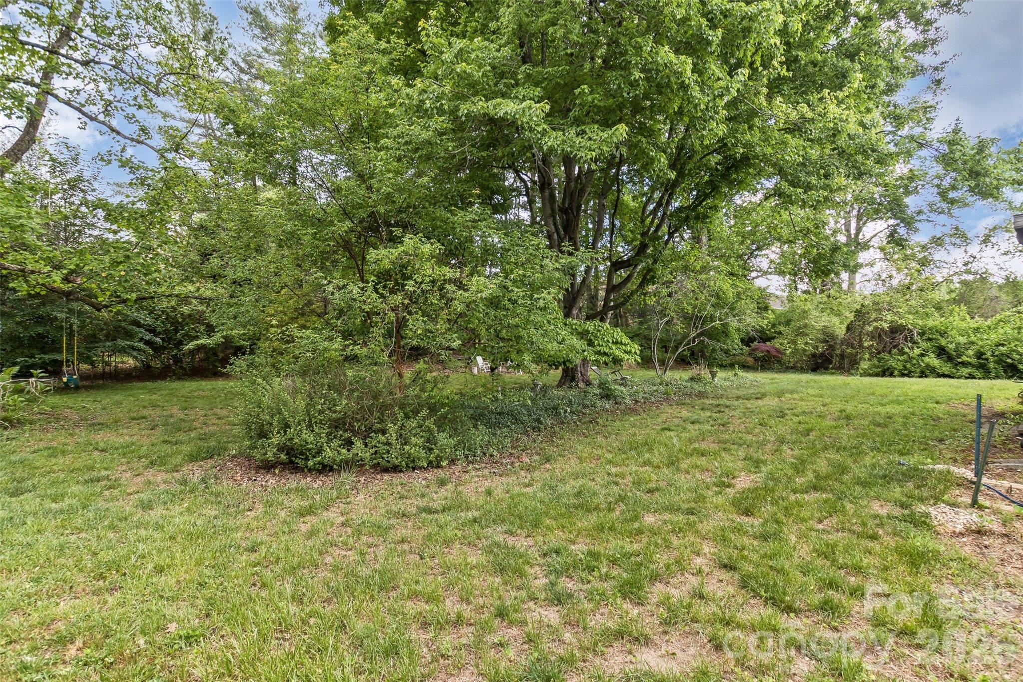 7 Teaneck Circle