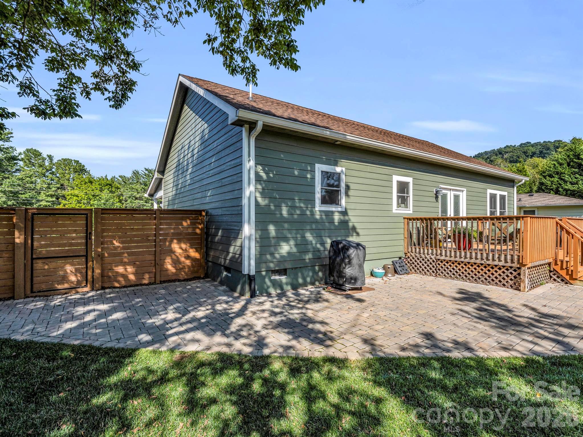11 N Pershing Road