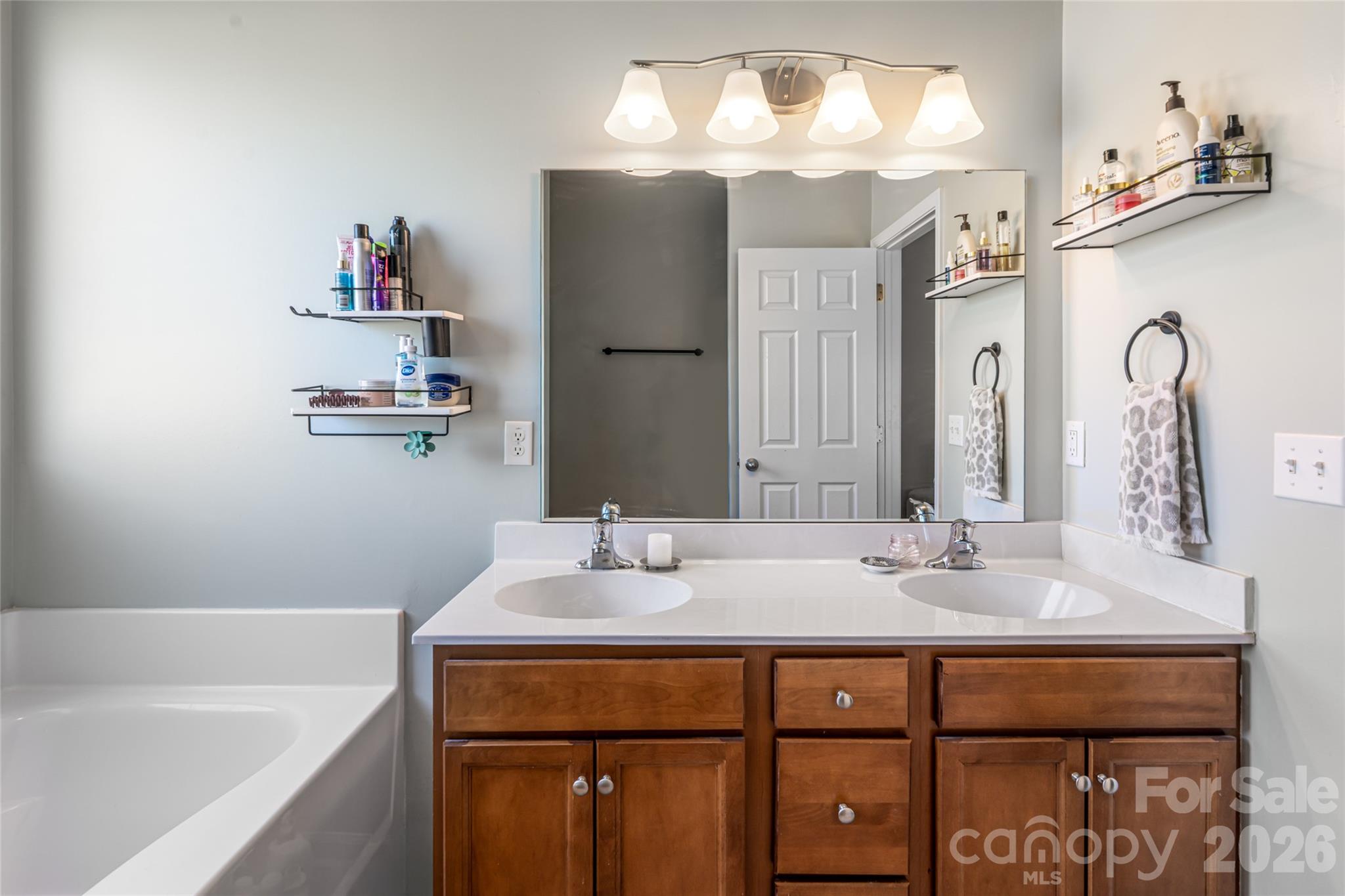 508 Rosebud Orchid Way