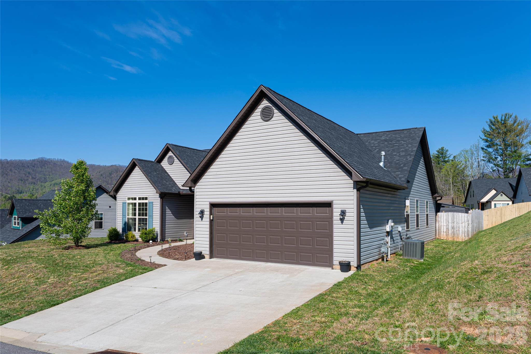 508 Rosebud Orchid Way