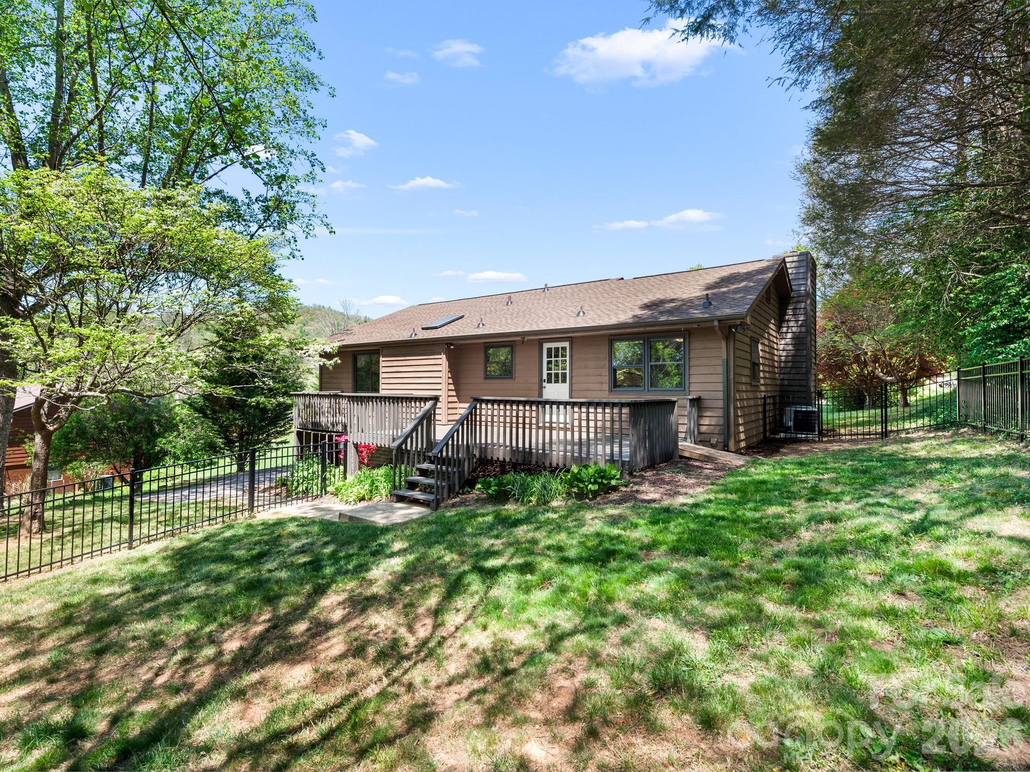 21 Dogwood Grove
