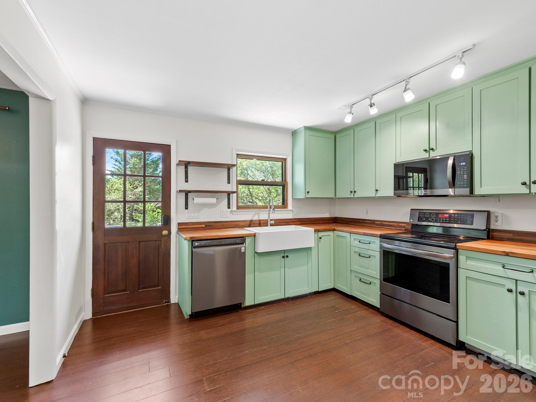 21 Dogwood Grove