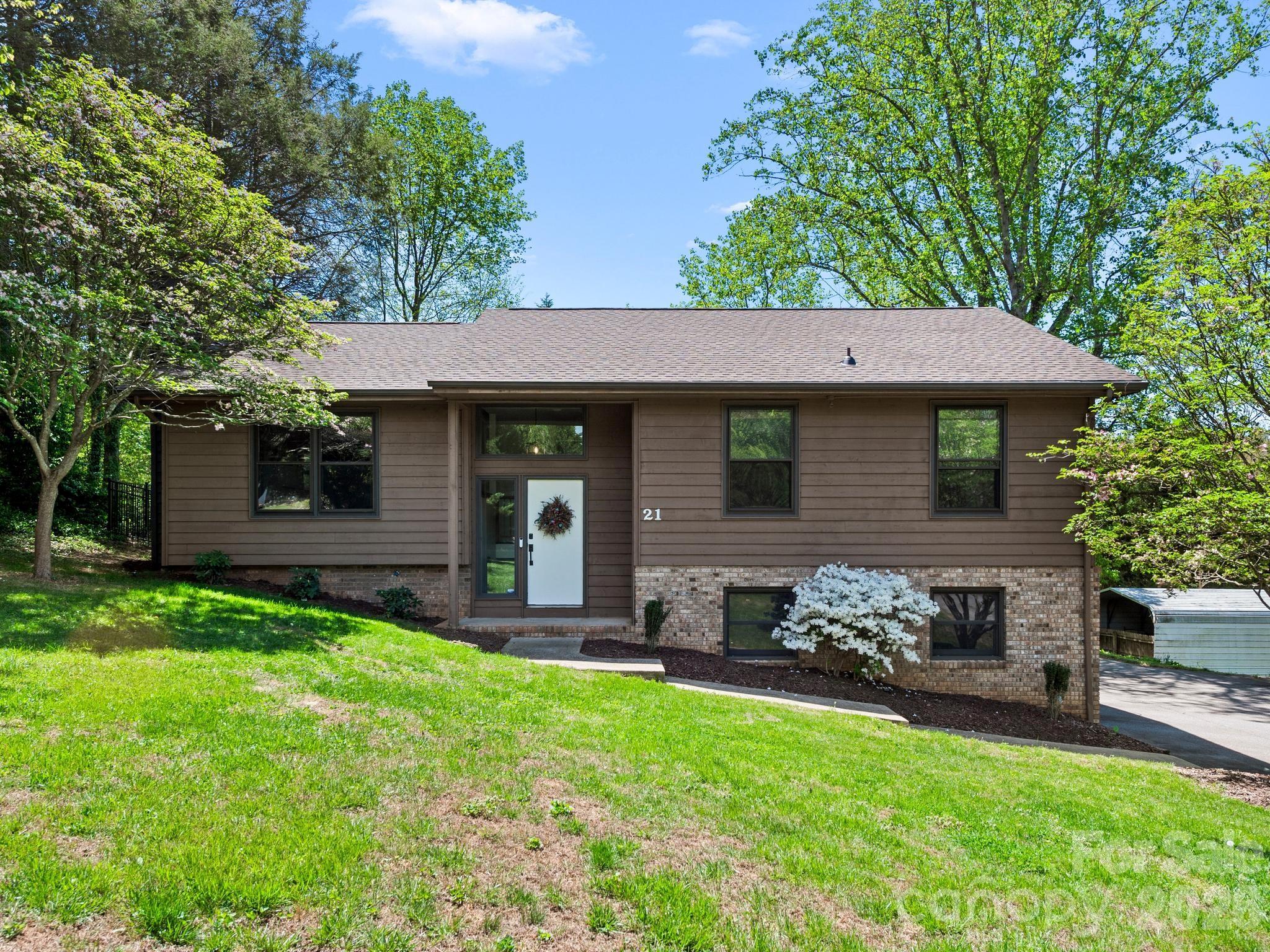 21 Dogwood Grove