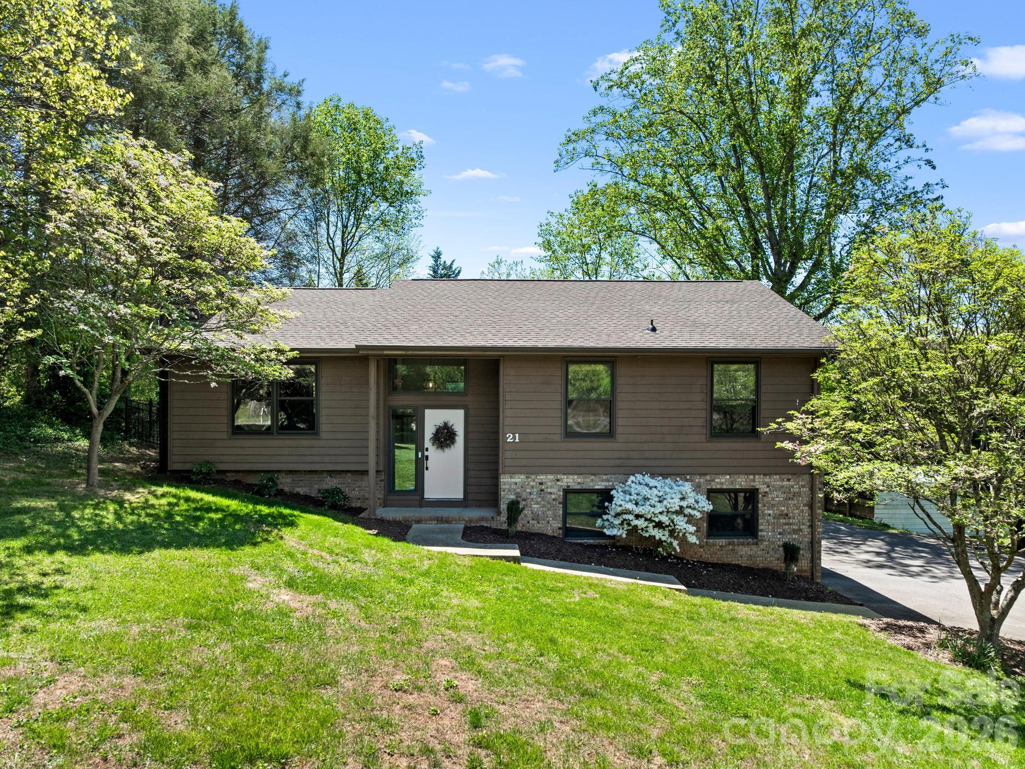 21 Dogwood Grove