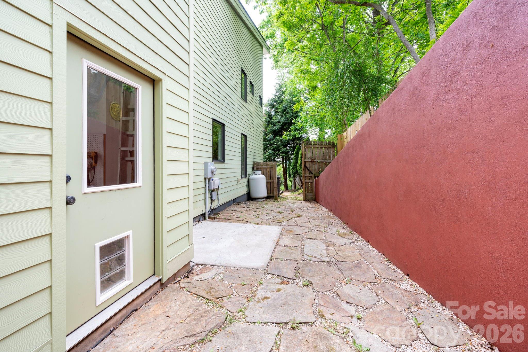 321 Barnard Avenue