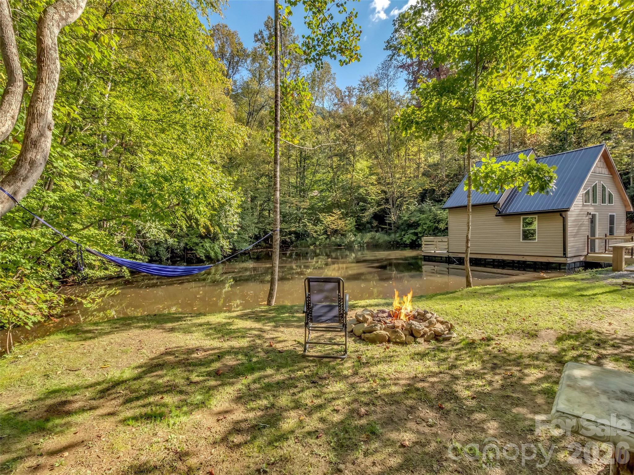 535 Hemlock Loop