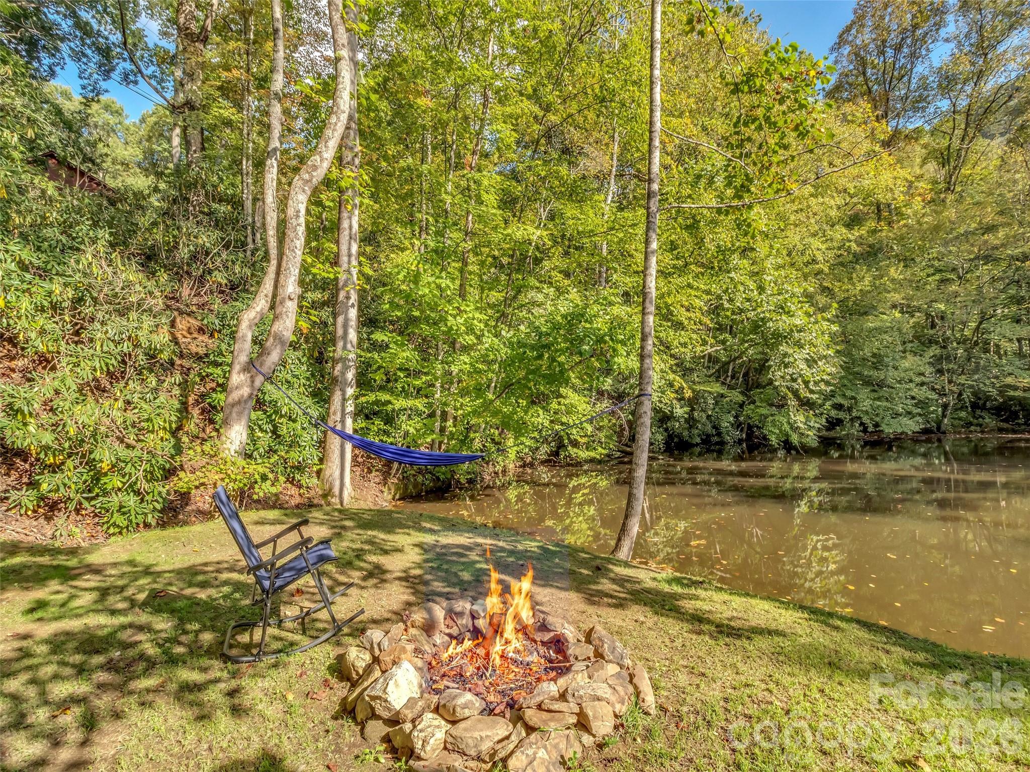 535 Hemlock Loop