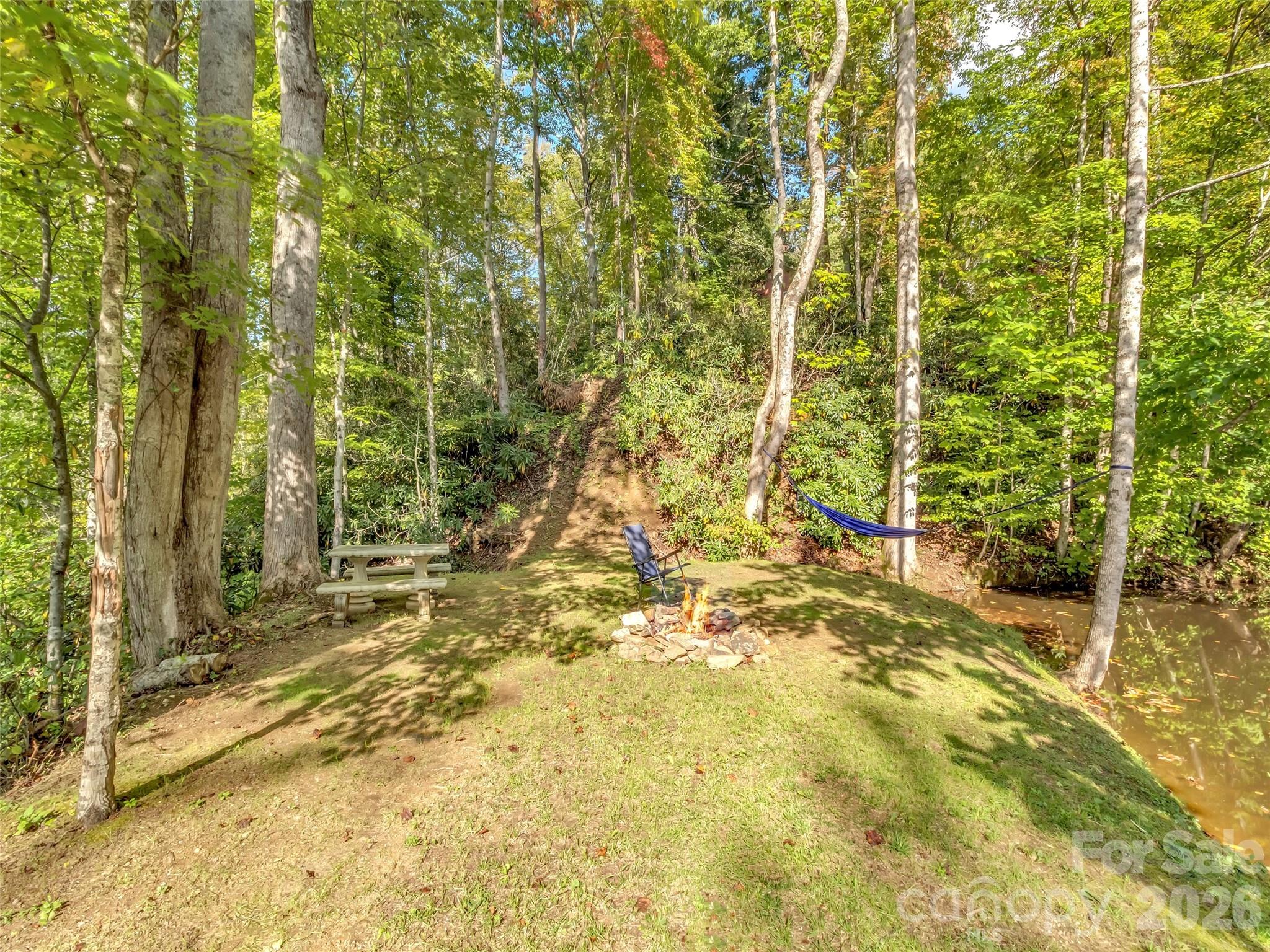 535 Hemlock Loop