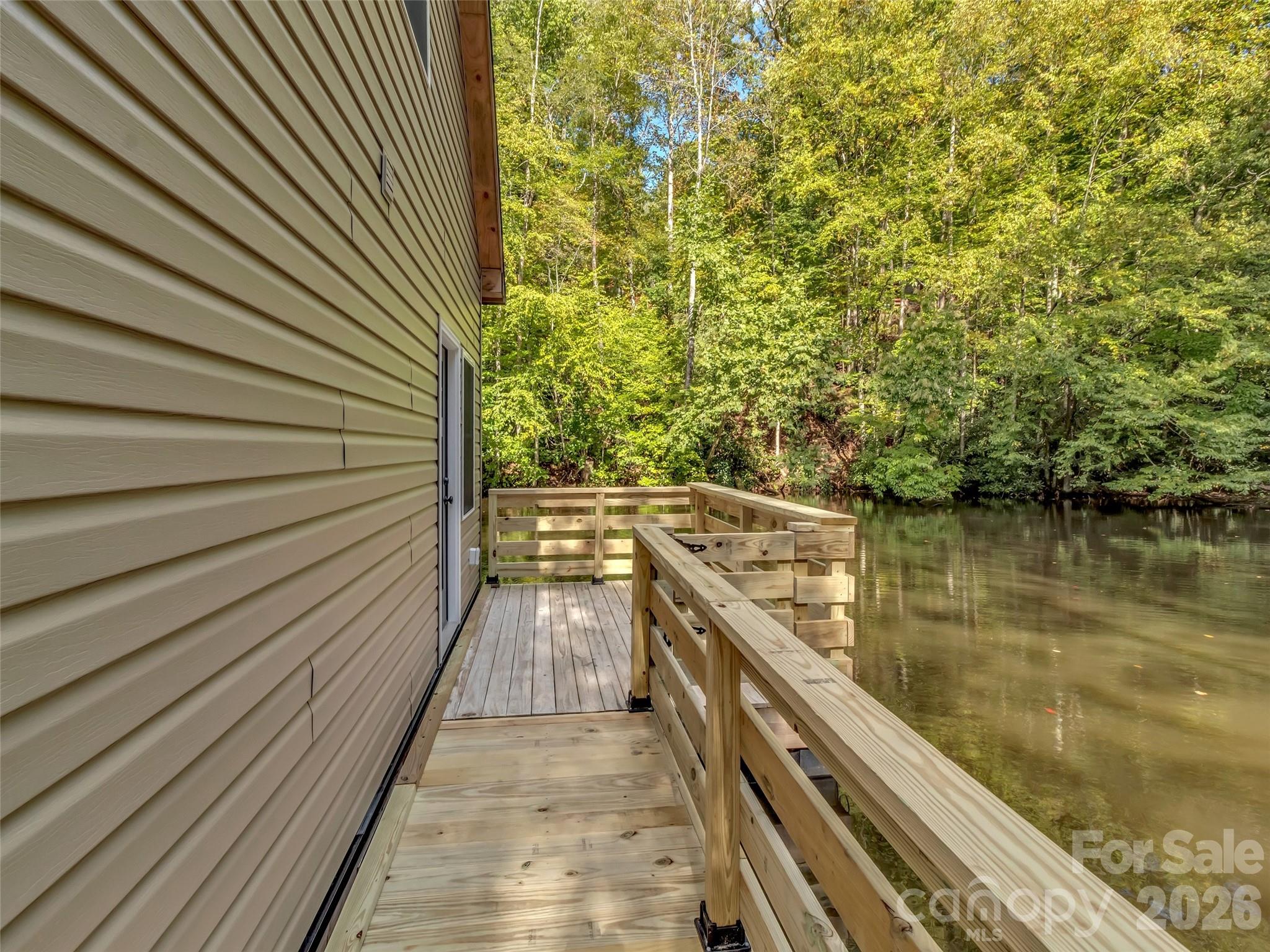 535 Hemlock Loop
