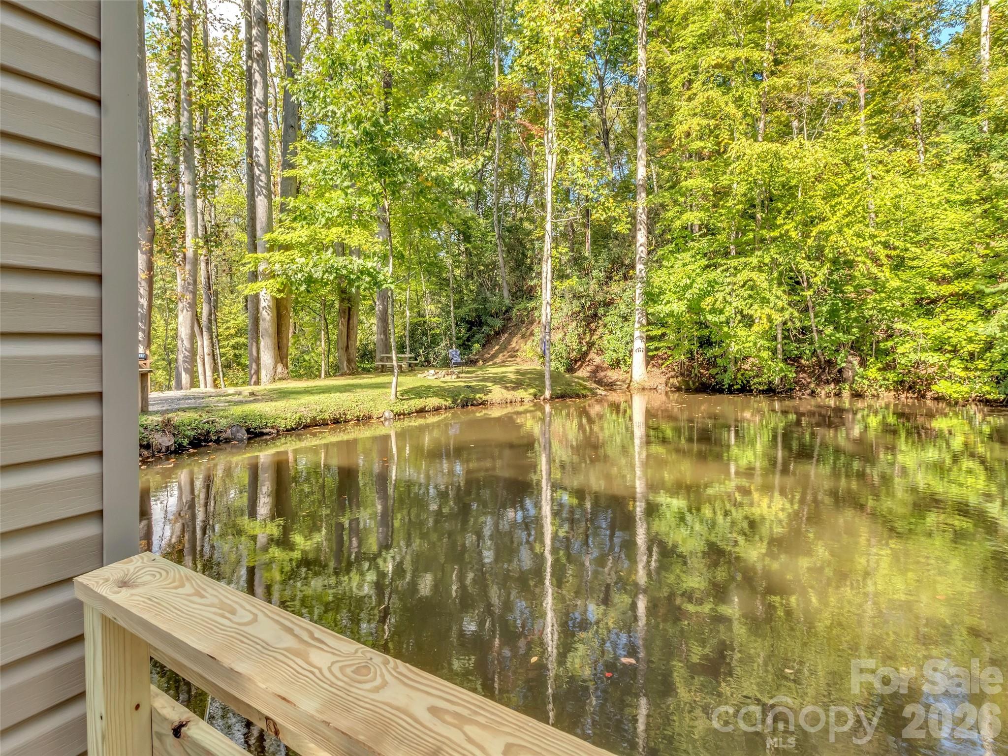 535 Hemlock Loop