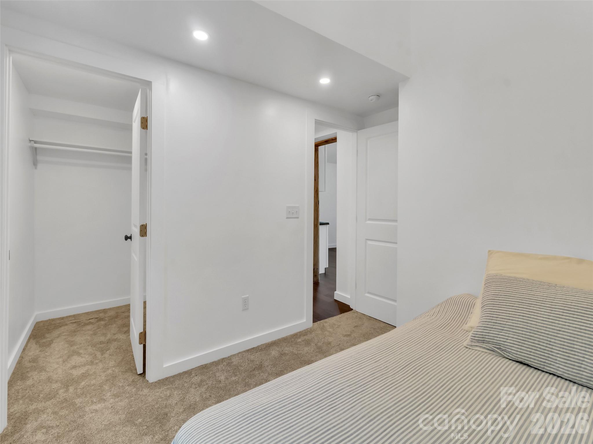 535 Hemlock Loop