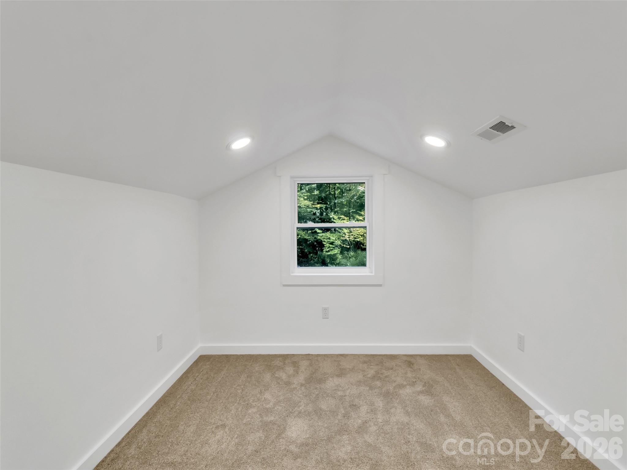535 Hemlock Loop