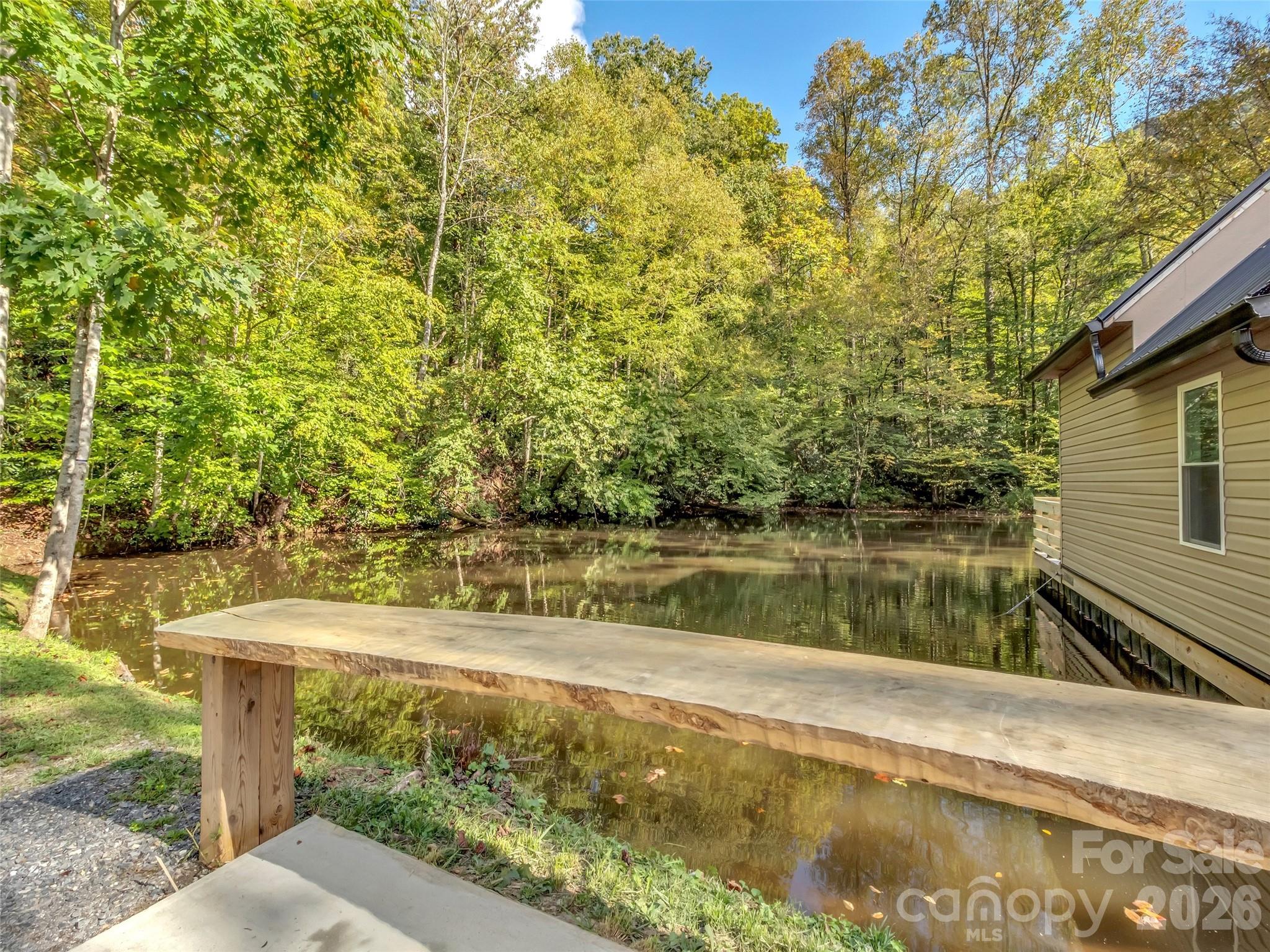 535 Hemlock Loop