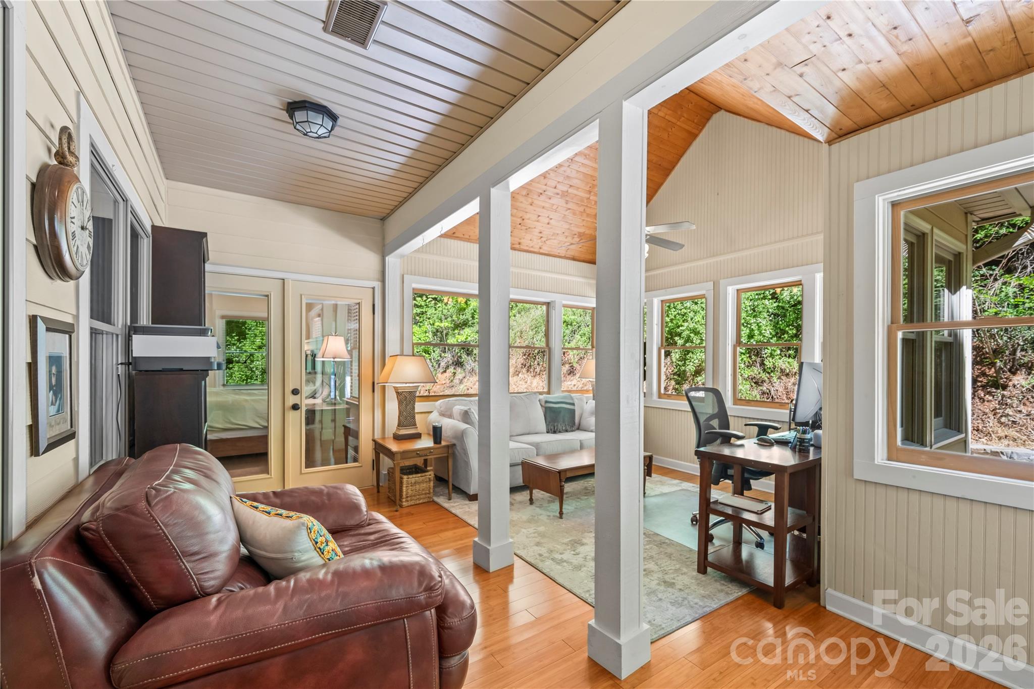 128 Churchill Downs Drive