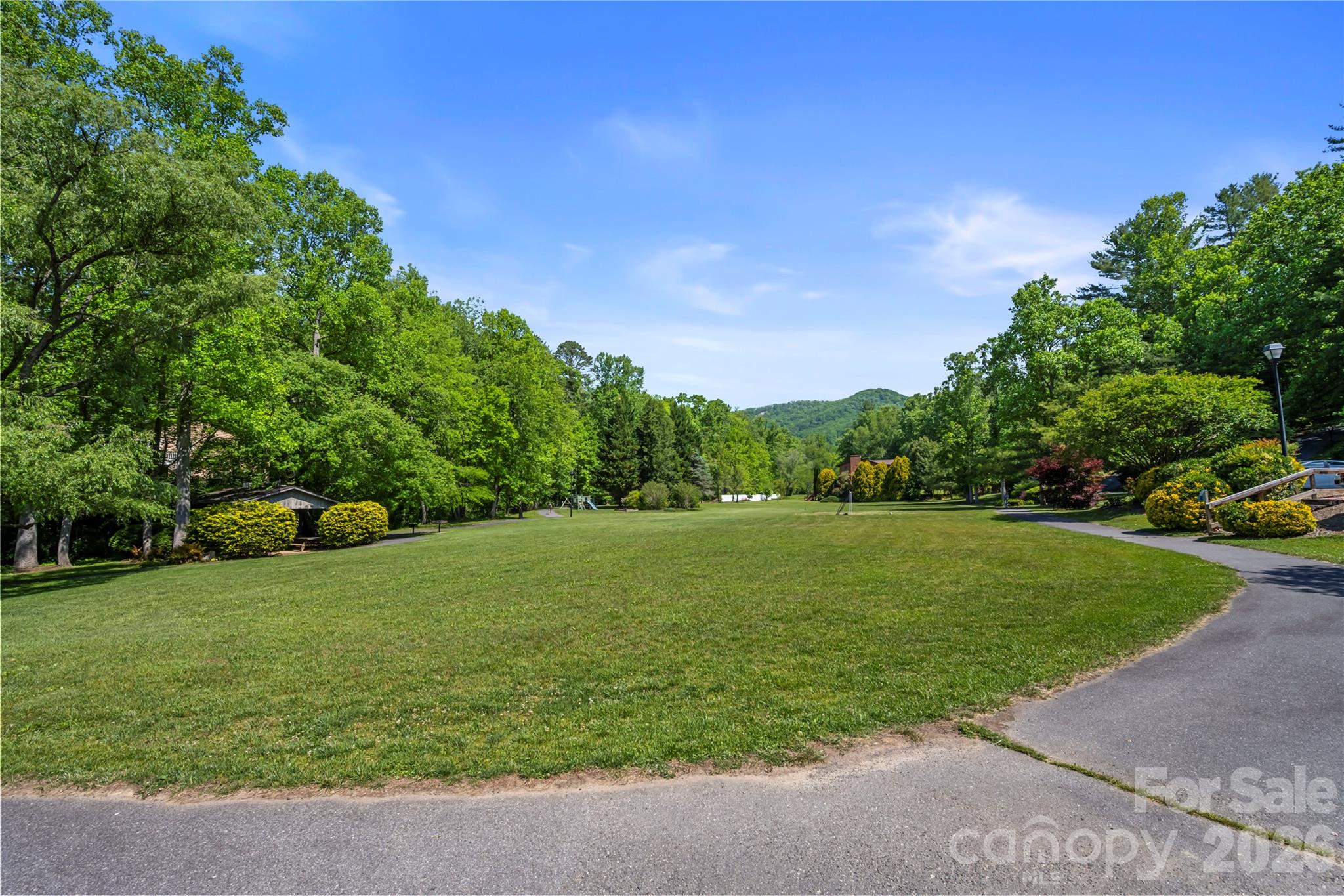128 Churchill Downs Drive