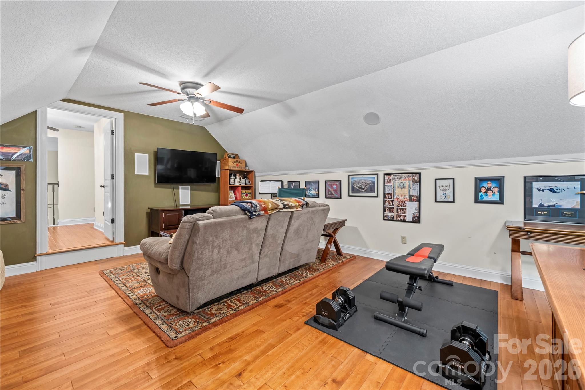 128 Churchill Downs Drive