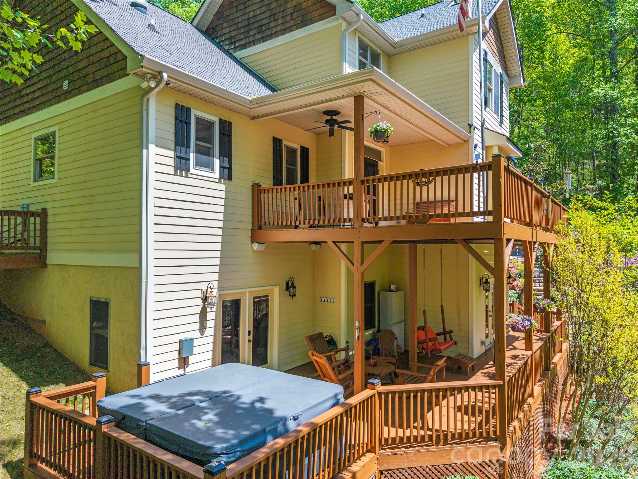 128 Churchill Downs Drive