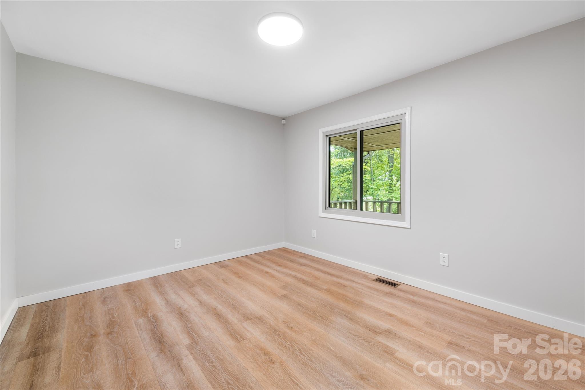 135 Scarlet Drive