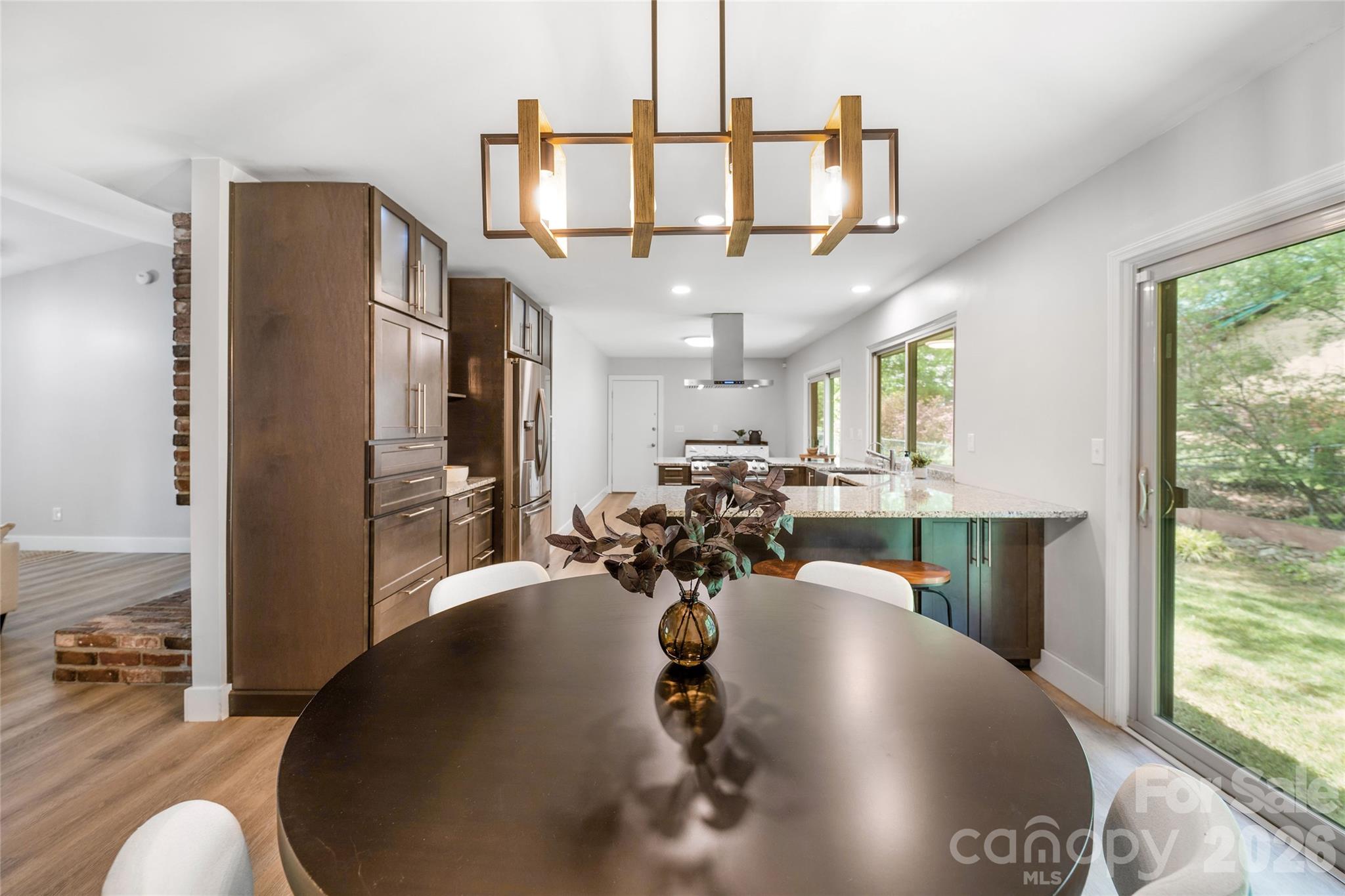 135 Scarlet Drive