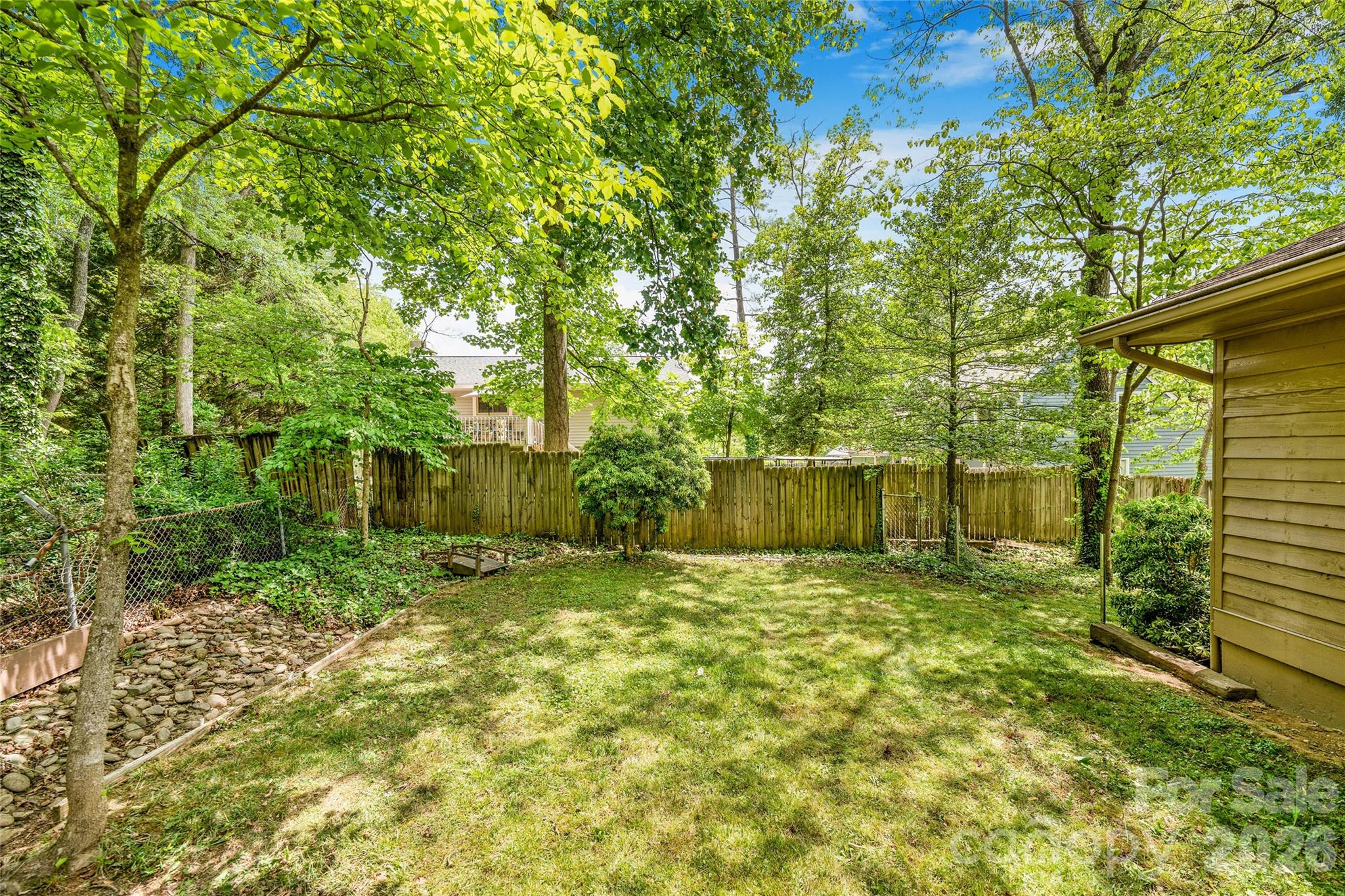135 Scarlet Drive