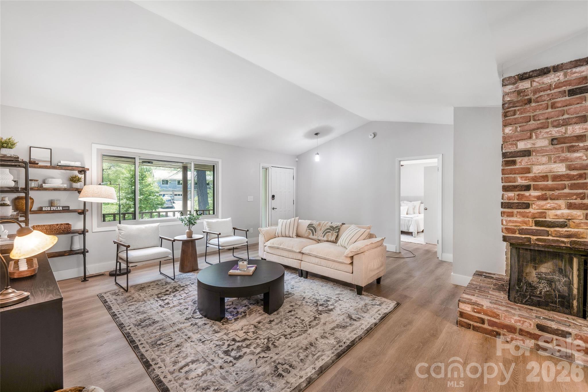135 Scarlet Drive