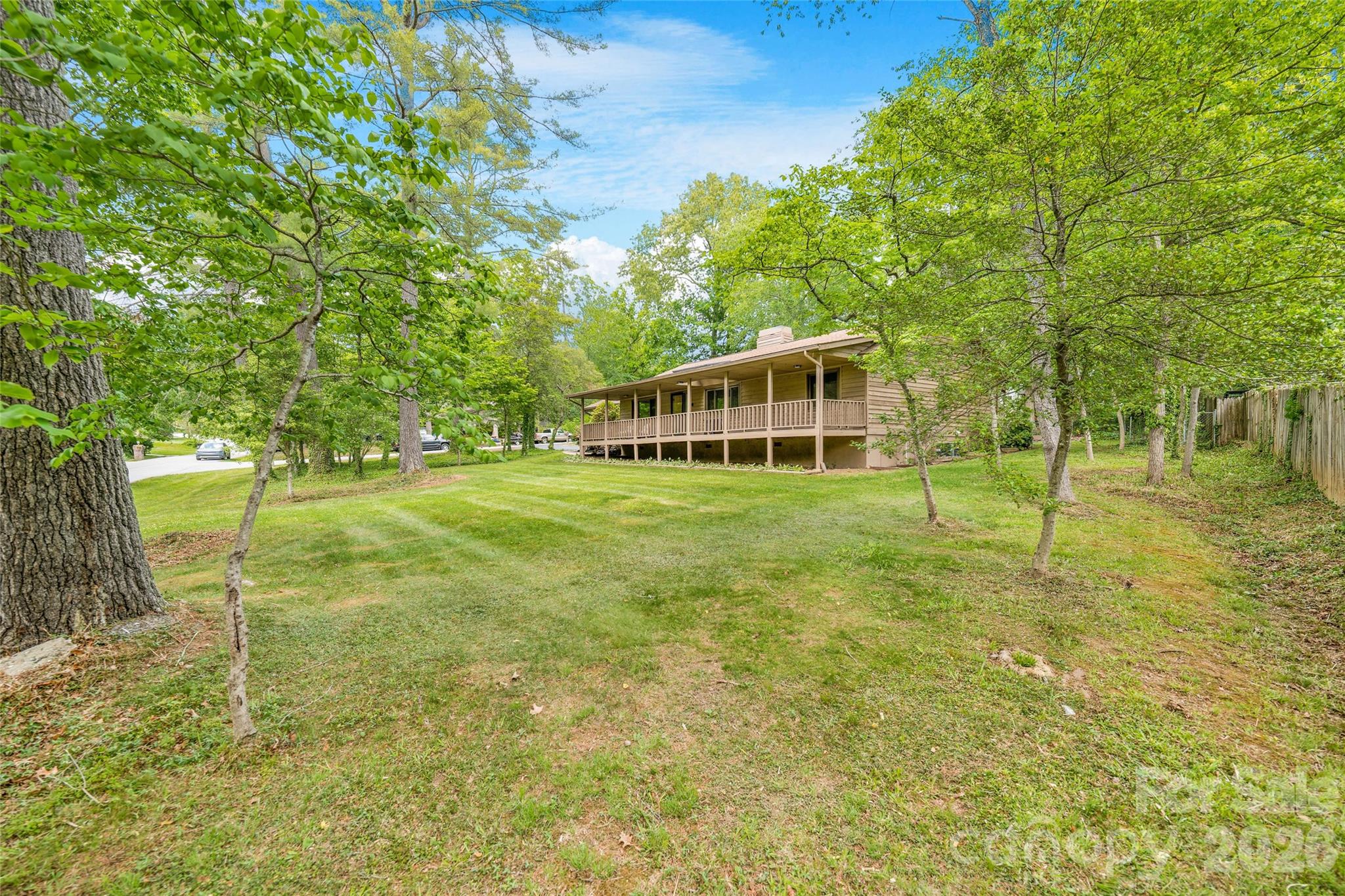 135 Scarlet Drive